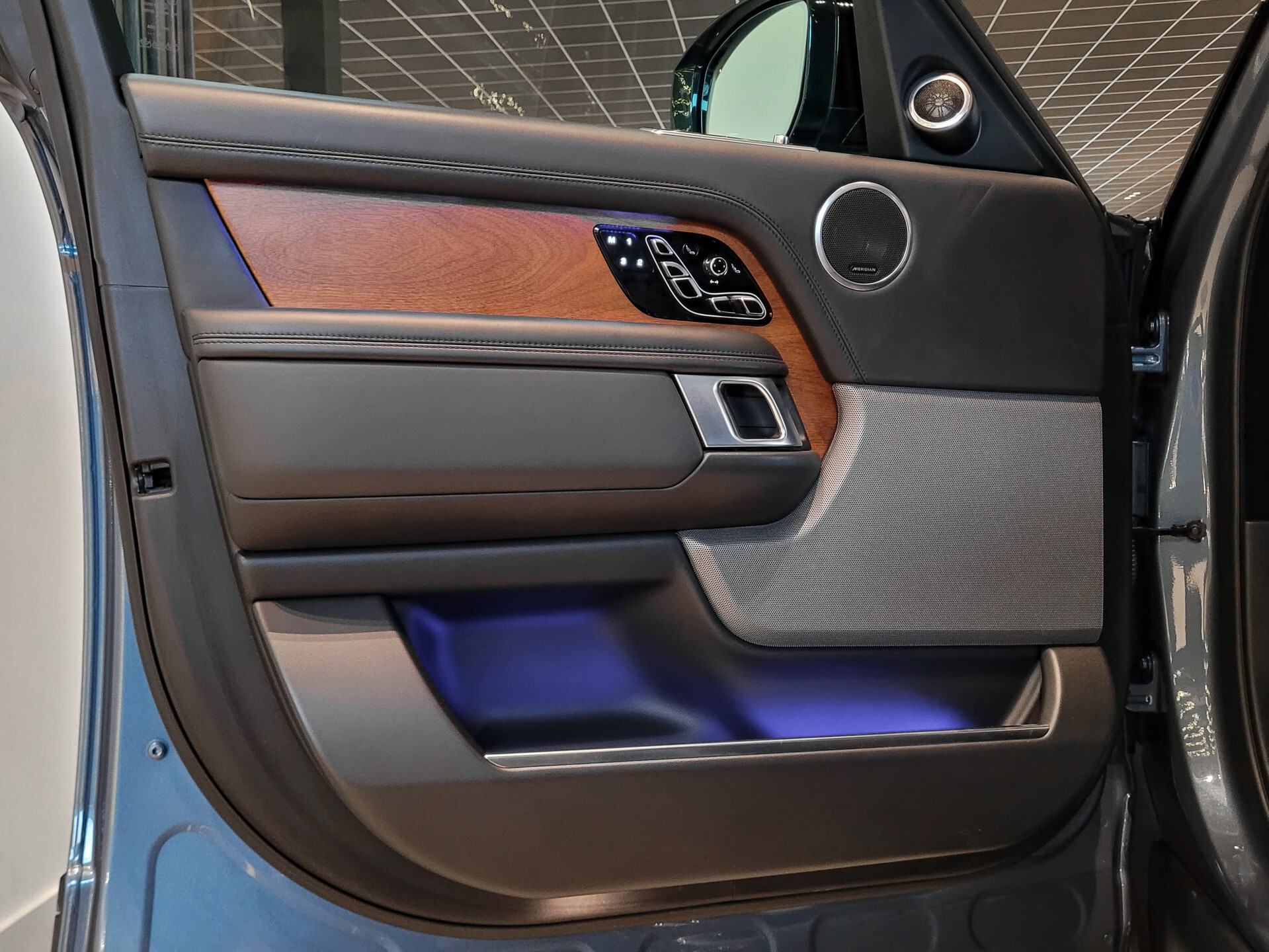 Land Rover Range Rover 4.4 SDV8 Autobiography SVO|Full options|volledig historie|NL auto Foto 12