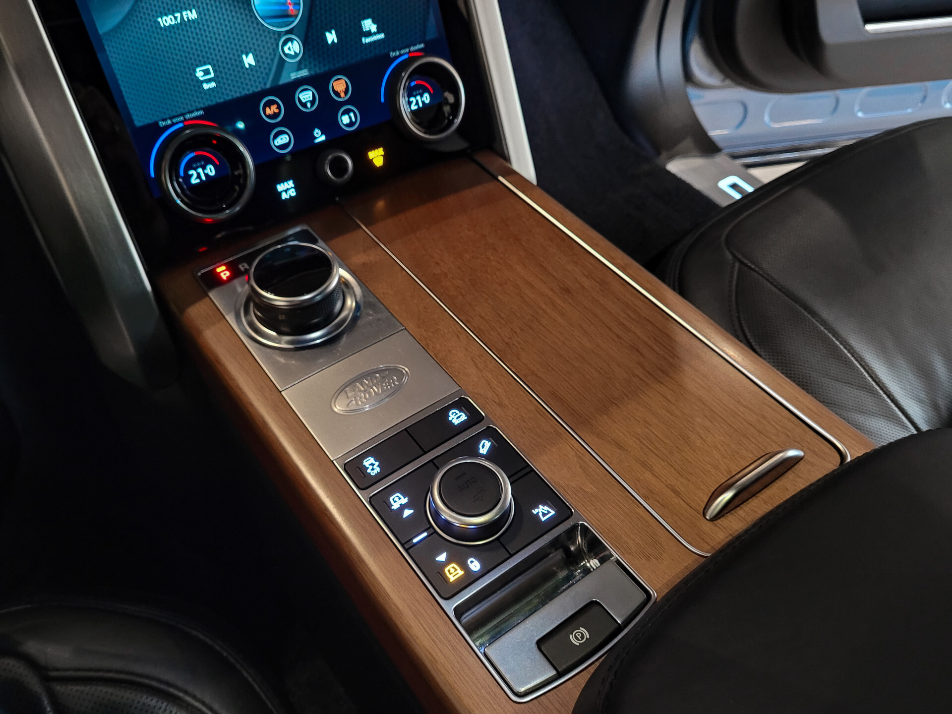 Land Rover Range Rover 4.4 SDV8 Autobiography SVO|Full options|volledig historie|NL auto Foto 34