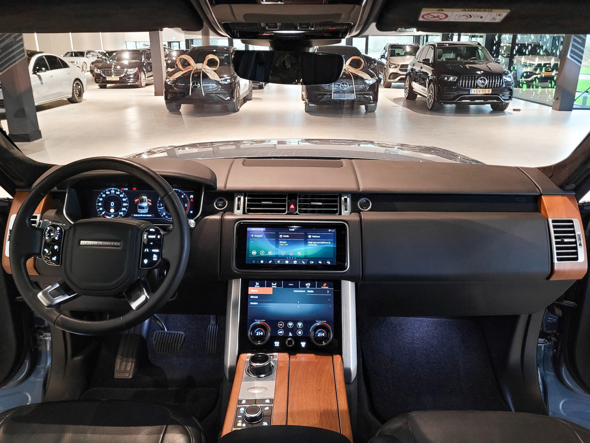 Land Rover Range Rover 4.4 SDV8 Autobiography SVO|Full options|volledig historie|NL auto Foto 36