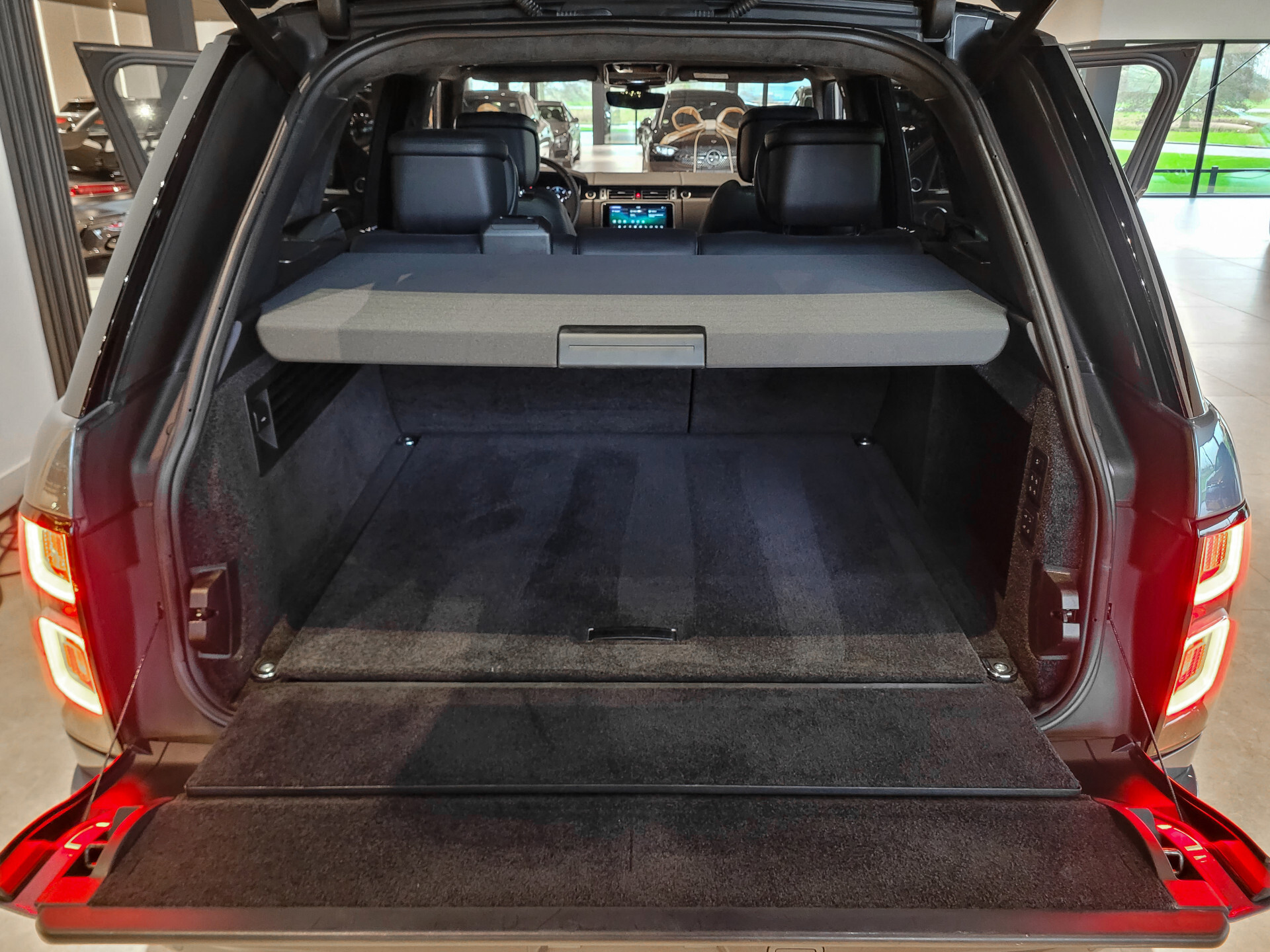 Land Rover Range Rover 4.4 SDV8 Autobiography SVO|Full options|volledig historie|NL auto Foto 43