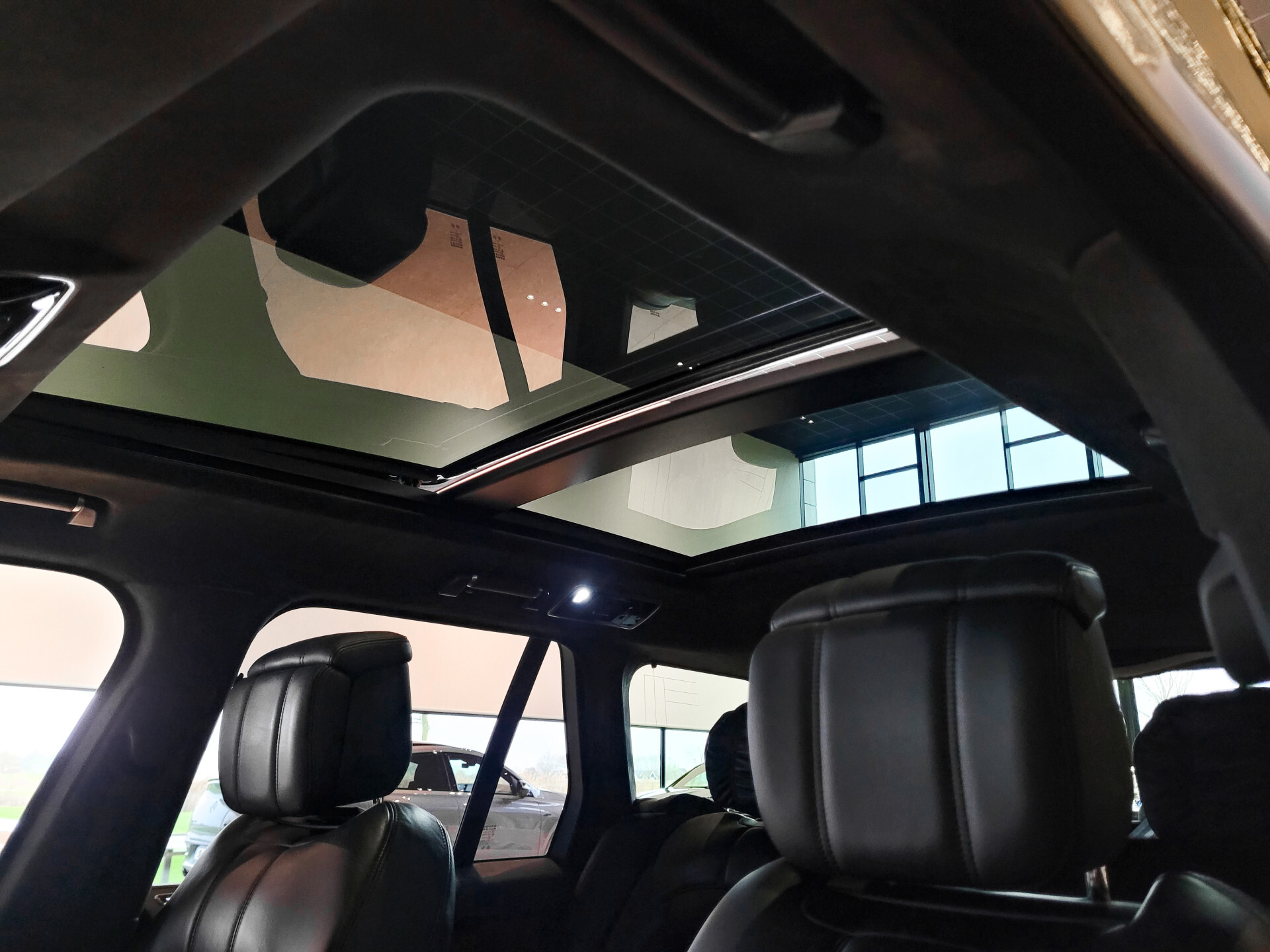 Land Rover Range Rover 4.4 SDV8 Autobiography SVO|Full options|volledig historie|NL auto Foto 44