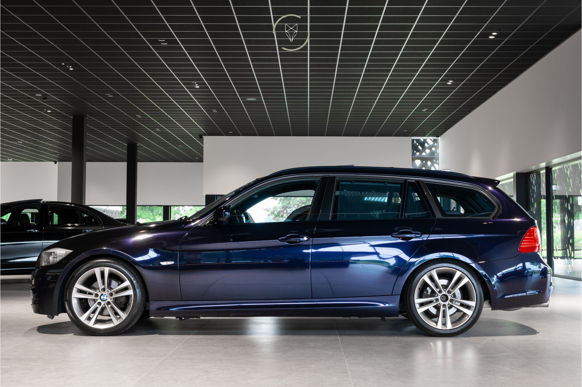 BMW 3 Serie Touring 318i M Sport Edition NL-auto|Pano|Shadowline|Trekhaak|Xenon|Aut6 Foto 4