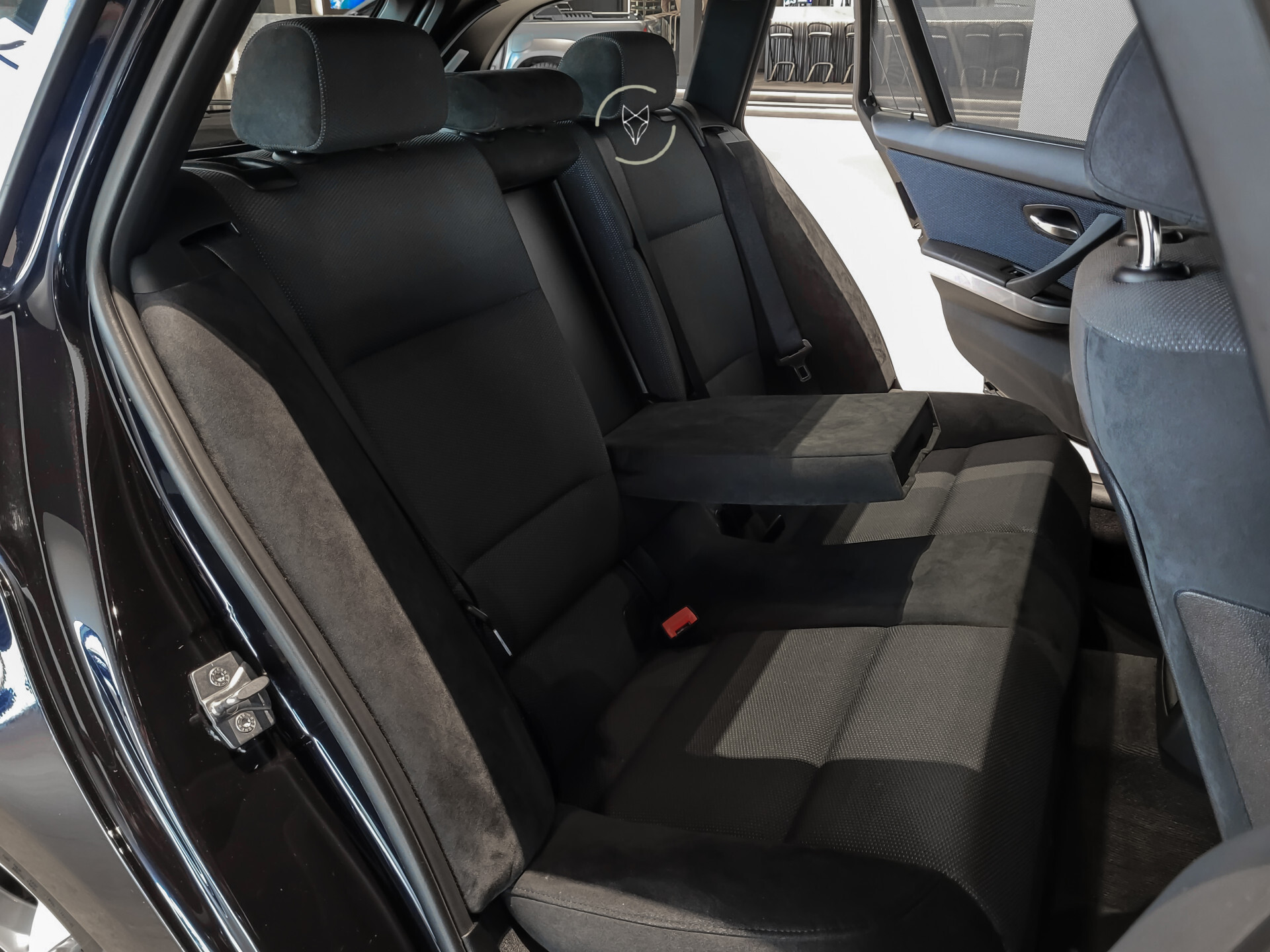 BMW 3 Serie Touring 318i M Sport Edition NL-auto|Pano|Shadowline|Trekhaak|Xenon|Aut6 Foto 7