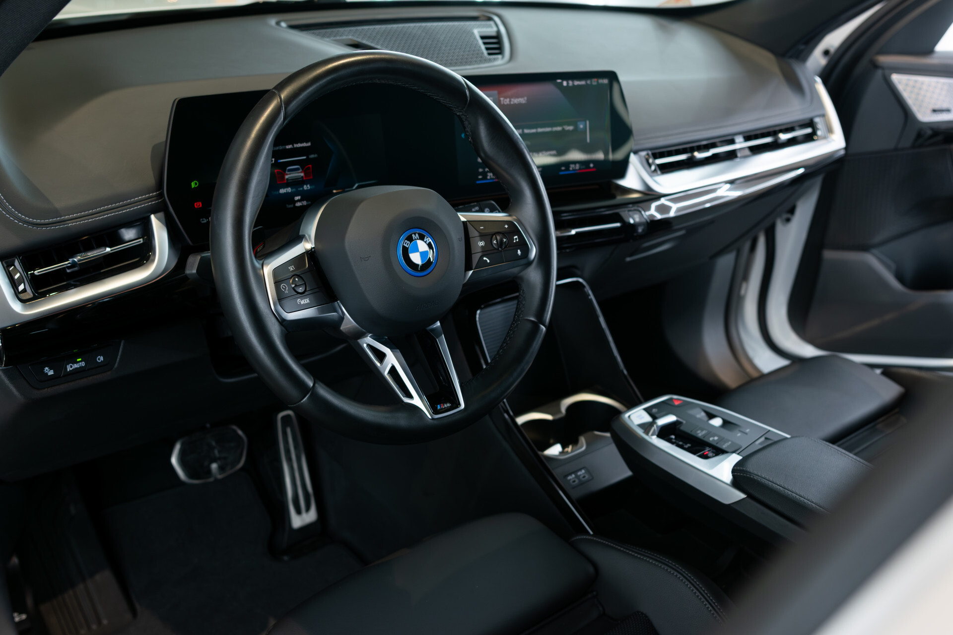 BMW iX1 xDrive30 M-sport Launch Edition 67 kWh Pano|Harman-Kardon|Massage|Incl. BTW Foto 18