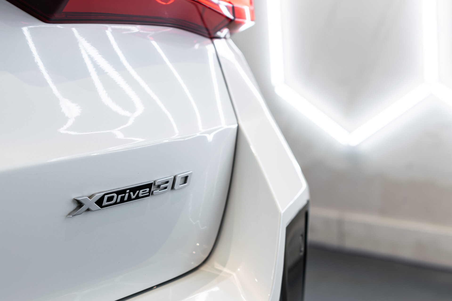 BMW iX1 xDrive30 M-sport Launch Edition 67 kWh Pano|Harman-Kardon|Massage|Incl. BTW Foto 30