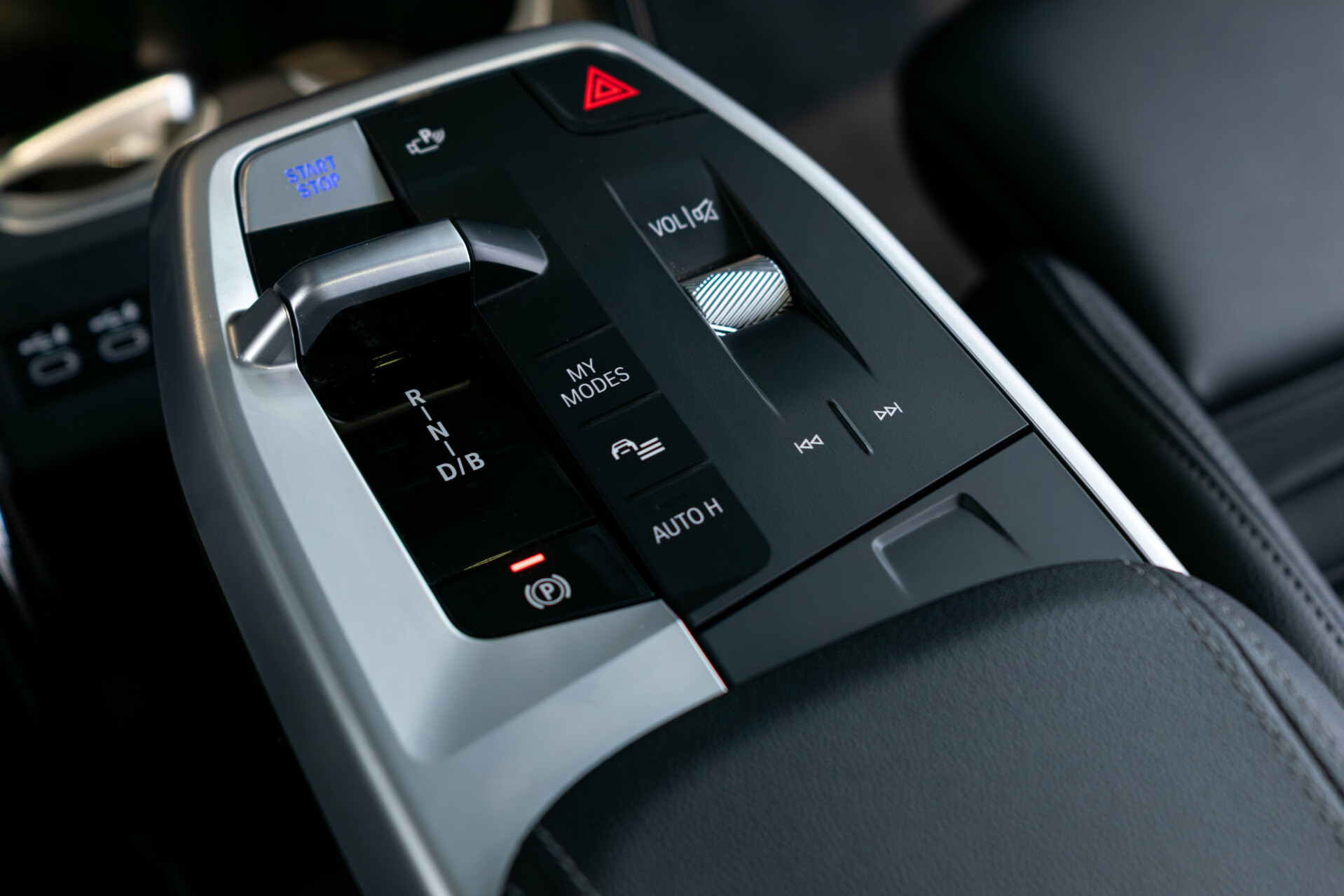 BMW iX1 xDrive30 M-sport Launch Edition 67 kWh Pano|Harman-Kardon|Massage|Incl. BTW Foto 32