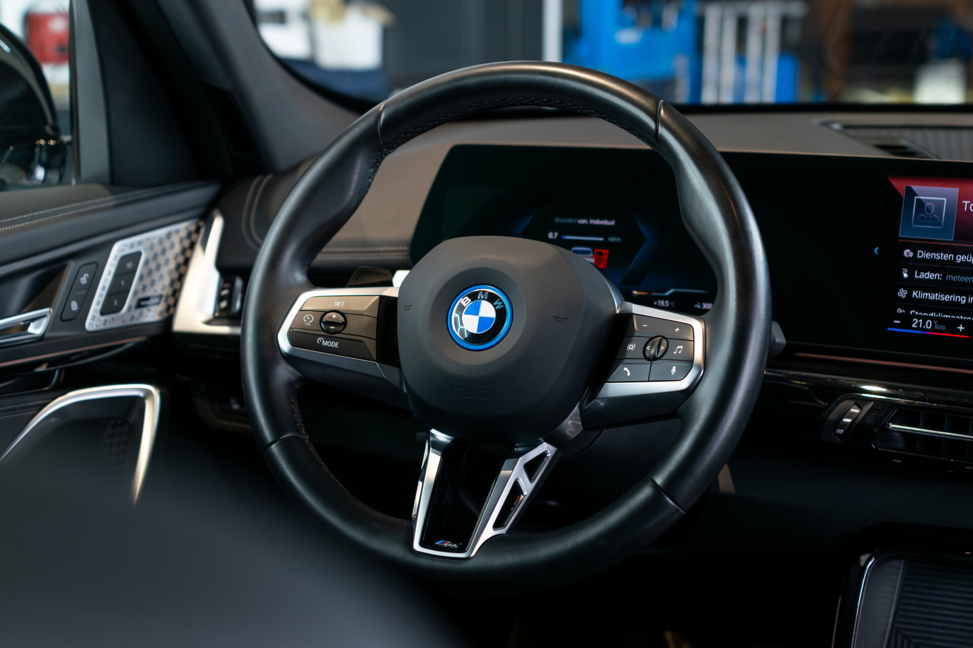 BMW iX1 xDrive30 M-sport Launch Edition 67 kWh Pano|Harman-Kardon|Massage|Incl. BTW Foto 34