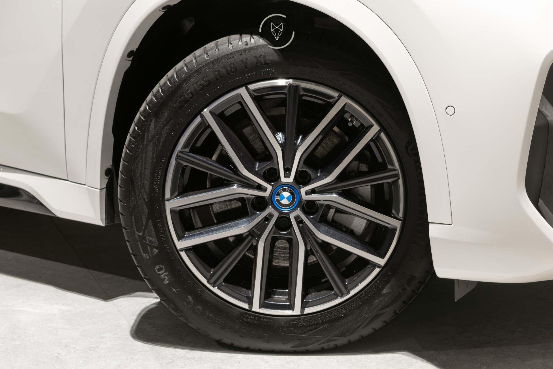 BMW iX1 xDrive30 M-sport Launch Edition 67 kWh H/K|Pano|Massage|Incl. BTW Foto 8