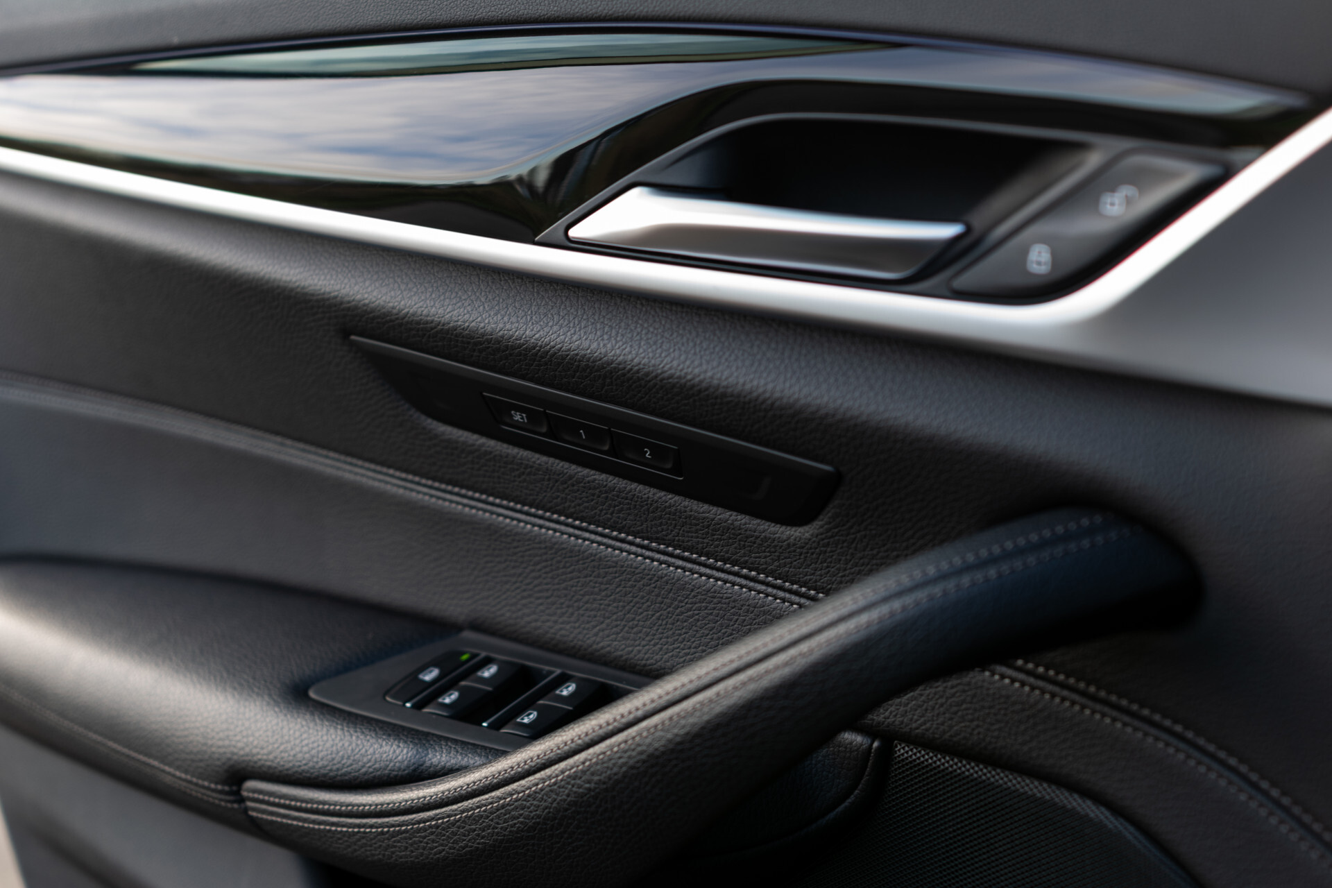 BMW 5 Serie 530i M-sport High Executive|ACC|Keyless|Pano Foto 10