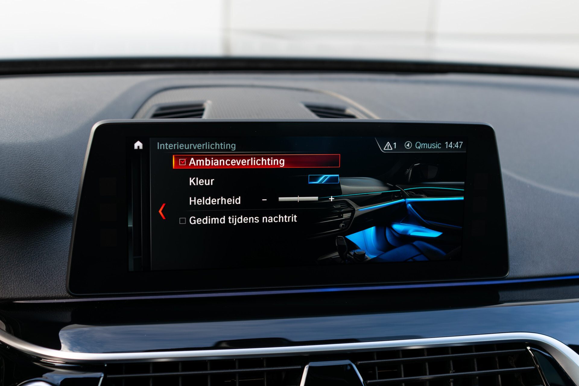 BMW 5 Serie 530i M-sport High Executive|ACC|Keyless|Pano Foto 17