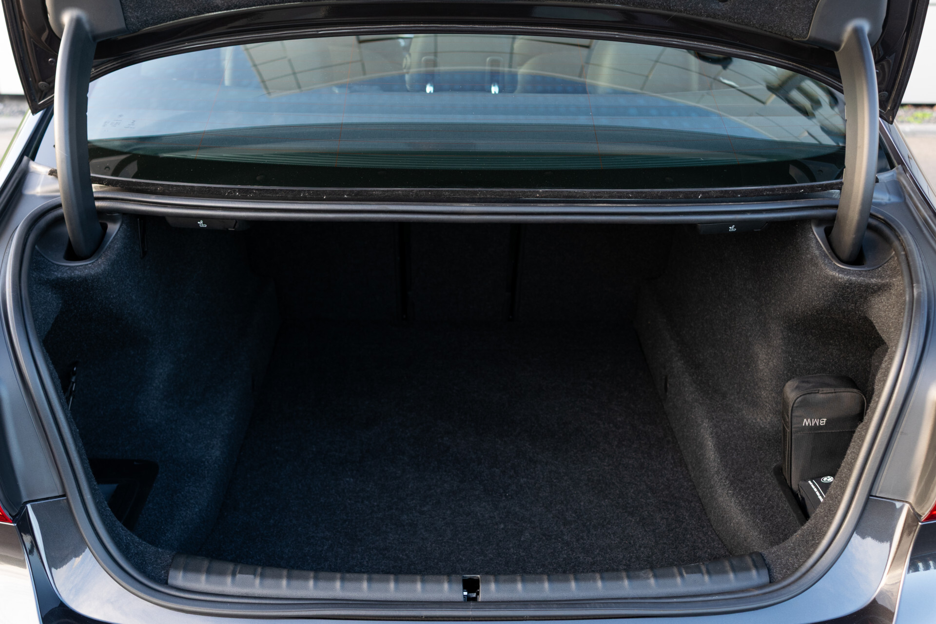 BMW 5 Serie 530i M-sport High Executive|ACC|Keyless|Pano Foto 44