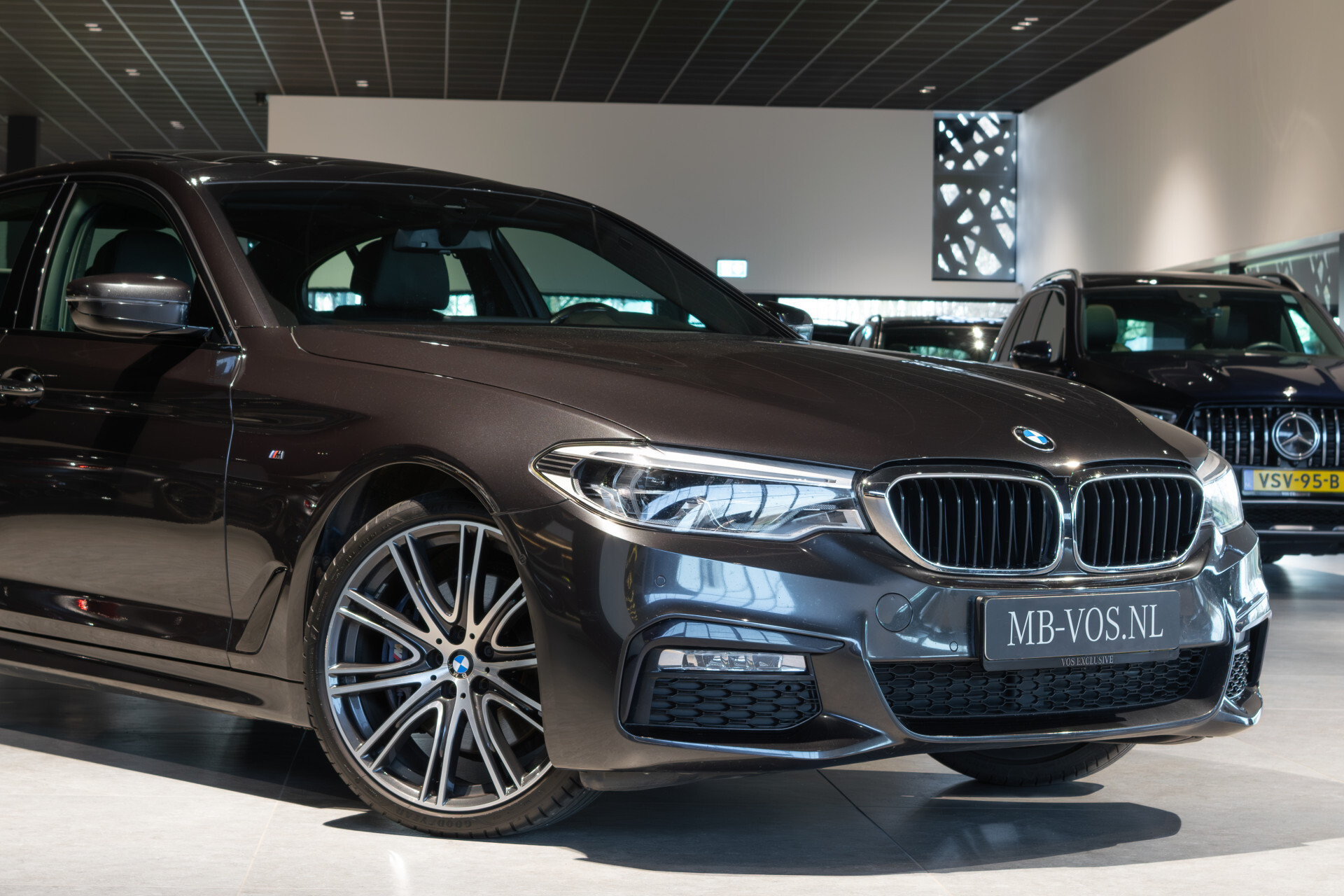 BMW 5 Serie 530i M-sport High Executive | ACC | Keyless | Pano Foto 49