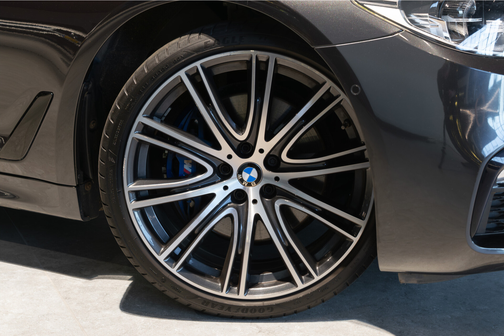 BMW 5 Serie 530i M-sport High Executive | ACC | Keyless | Pano Foto 51