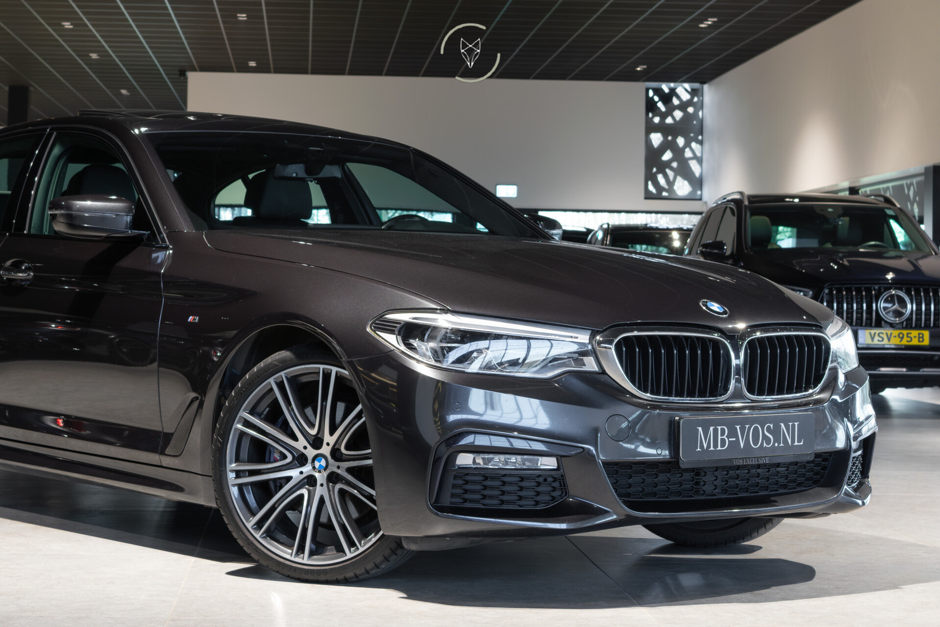 BMW 5 Serie 530i High Executive M-sport|High Executive|ACC|Keyless|Pano Foto 6