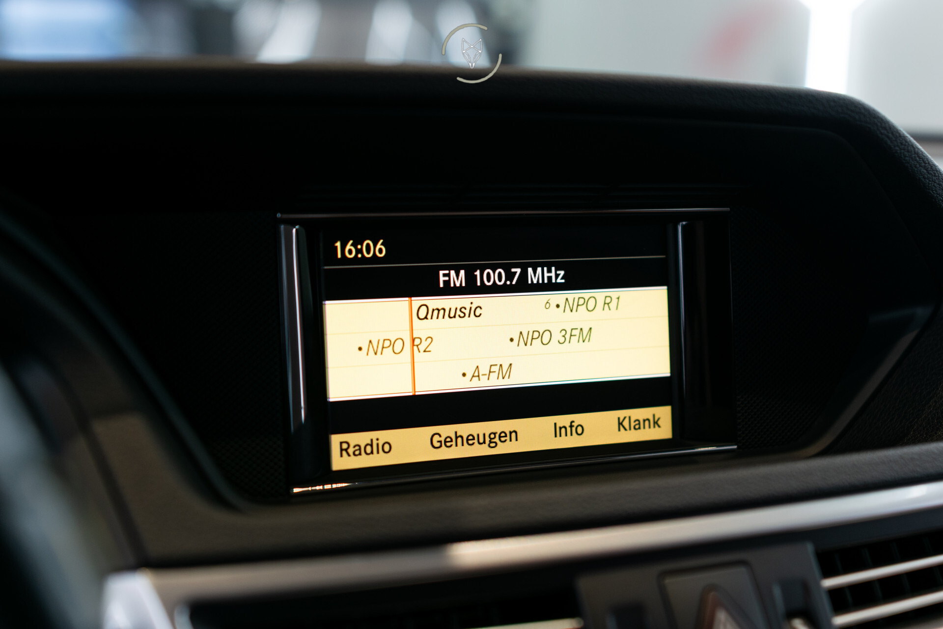 Mercedes-Benz E-Klasse Estate 200 CGI Edition Sport Leder | Trekhaak | Xenon | Verw-stoelen | LED | Privacyglas | Aut7 Foto 13