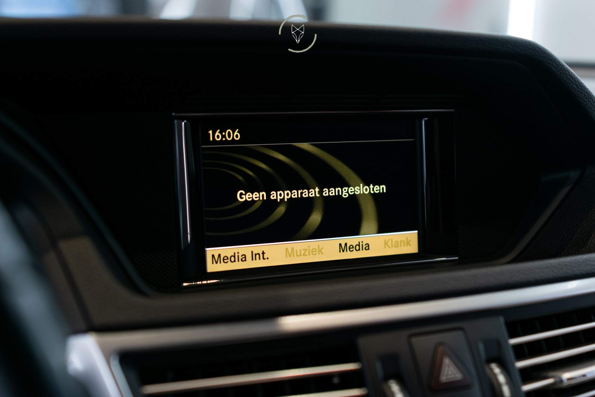 Mercedes-Benz E-Klasse Estate 200 CGI Edition Sport Leder | Trekhaak | Xenon | Verw-stoelen | LED | Privacyglas | Aut7 Foto 15