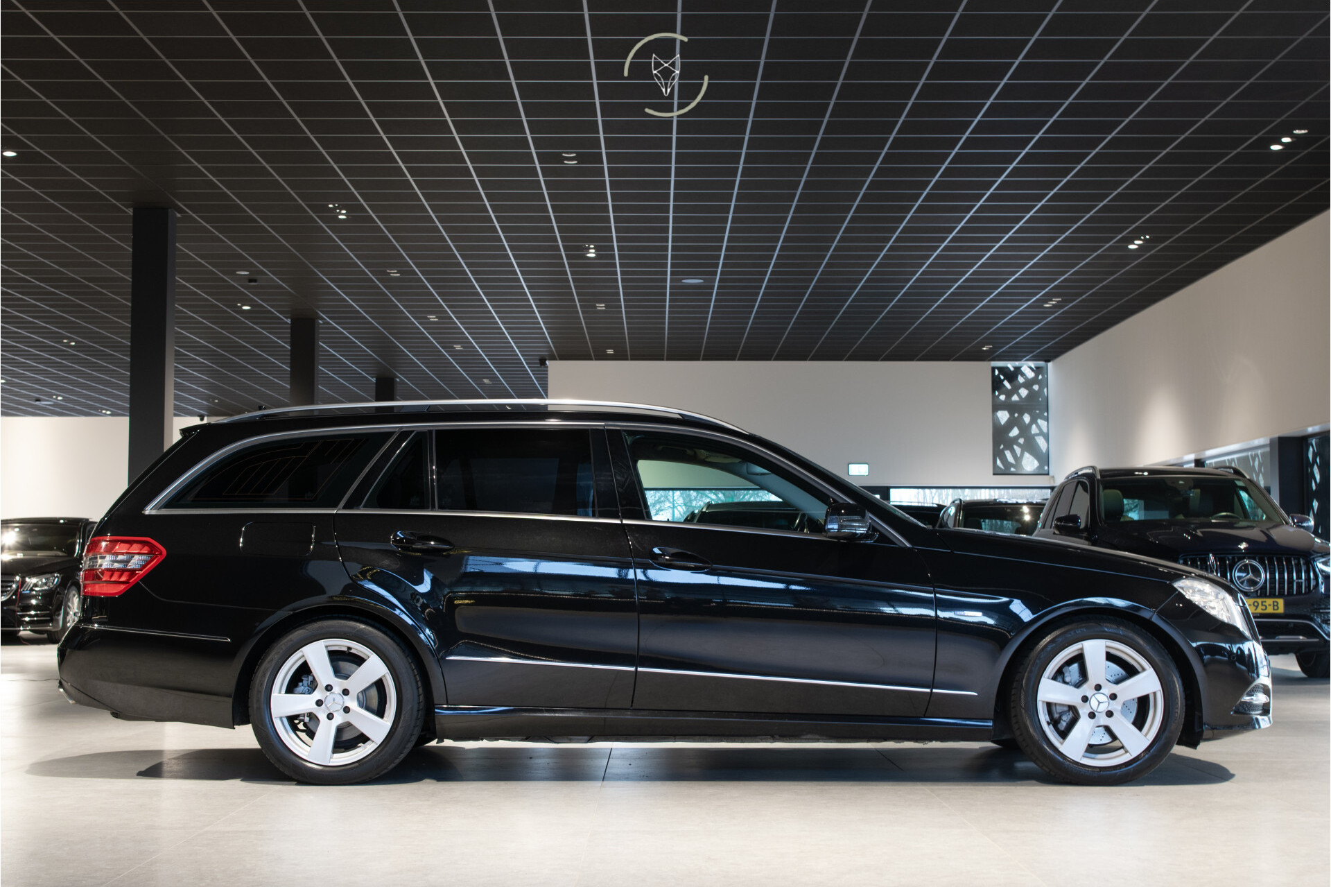 Mercedes-Benz E-Klasse Estate 200 CGI Edition Sport Leder | Trekhaak | Xenon | Verw-stoelen | LED | Privacyglas | Aut7 Foto 8
