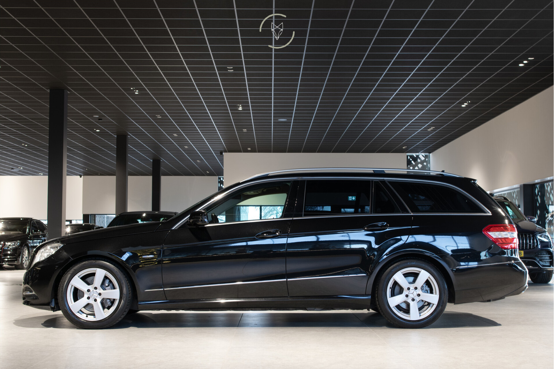 Mercedes-Benz E-Klasse Estate 200 CGI Edition Sport Leder | Trekhaak | Xenon | Verw-stoelen | LED | Privacyglas | Aut7 Foto 9