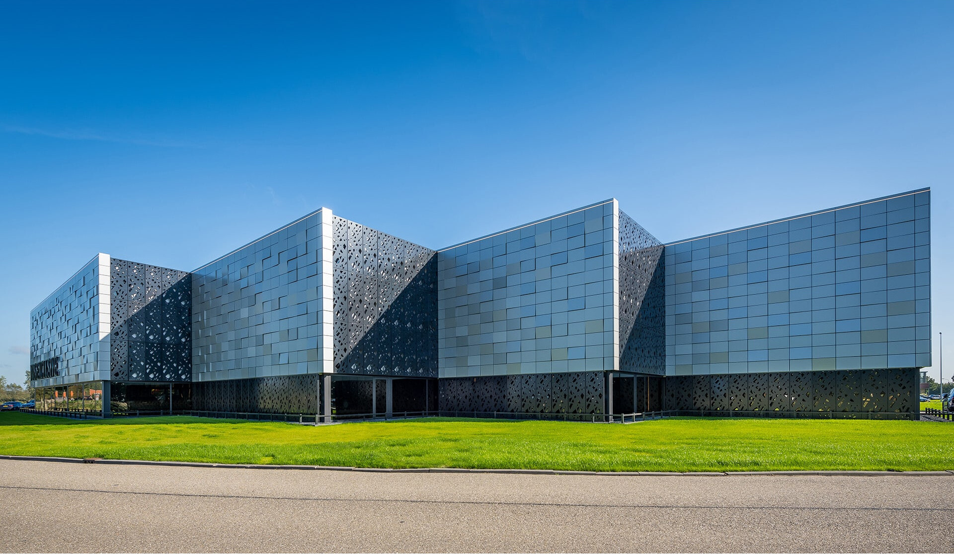 Mercedes-Benz GLC 220 d 4-M AMG Pano|ACC|Trekhaak|Comand|HUD|Camera|LED Aut9 Foto 3