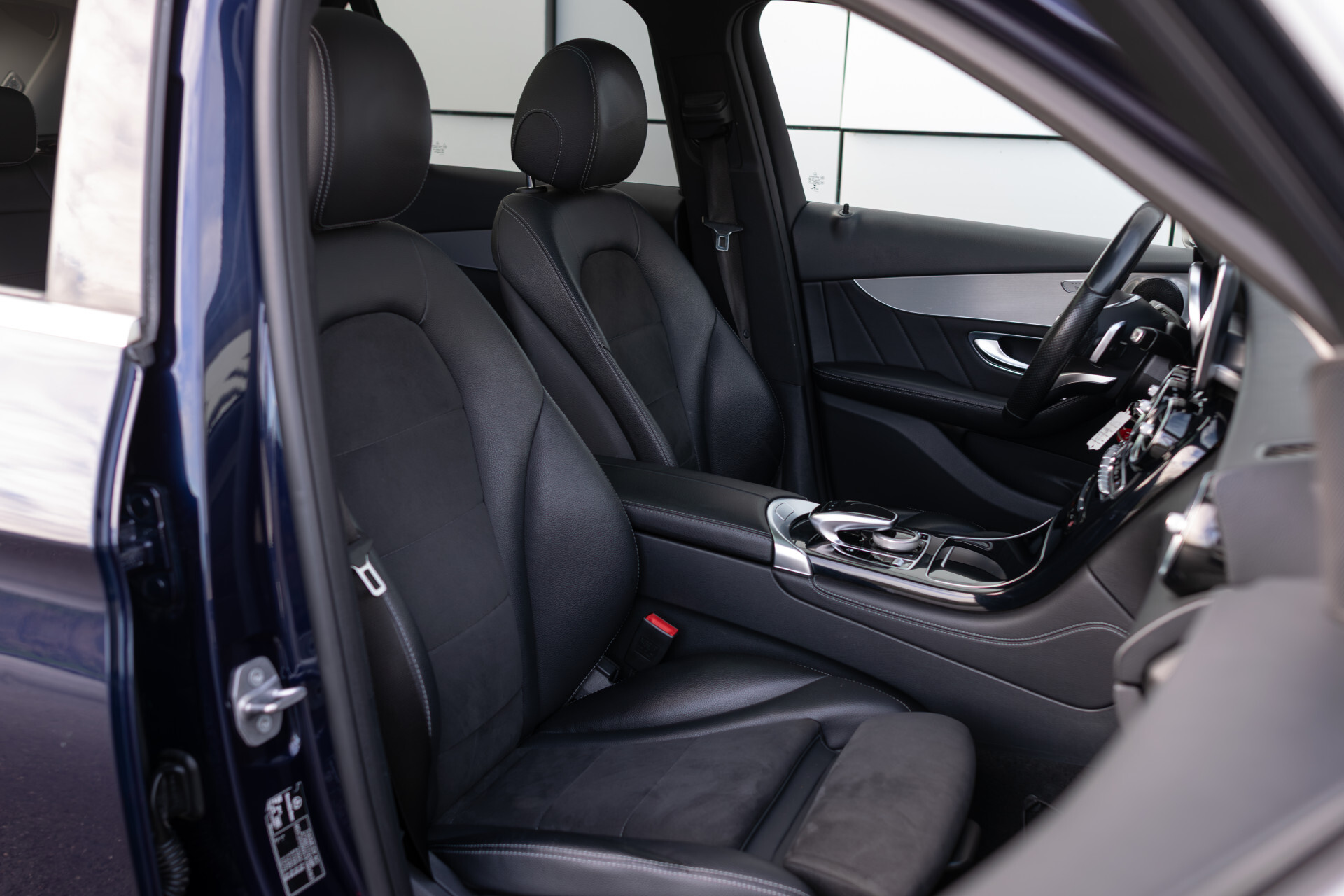 Mercedes-Benz GLC 220 d 4-M AMG Pano|ACC|Trekhaak|Comand|HUD|Camera|LED Aut9 Foto 4