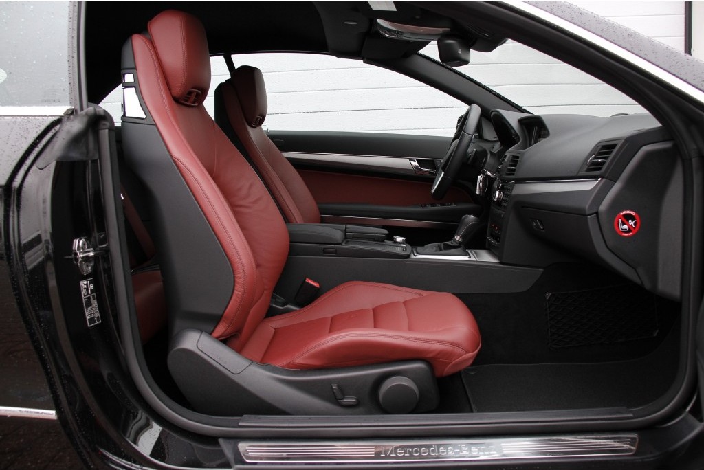 Mercedes-Benz E-Klasse 250 BE Cabriolet AMG Comand/Sound Aut7 Foto 5