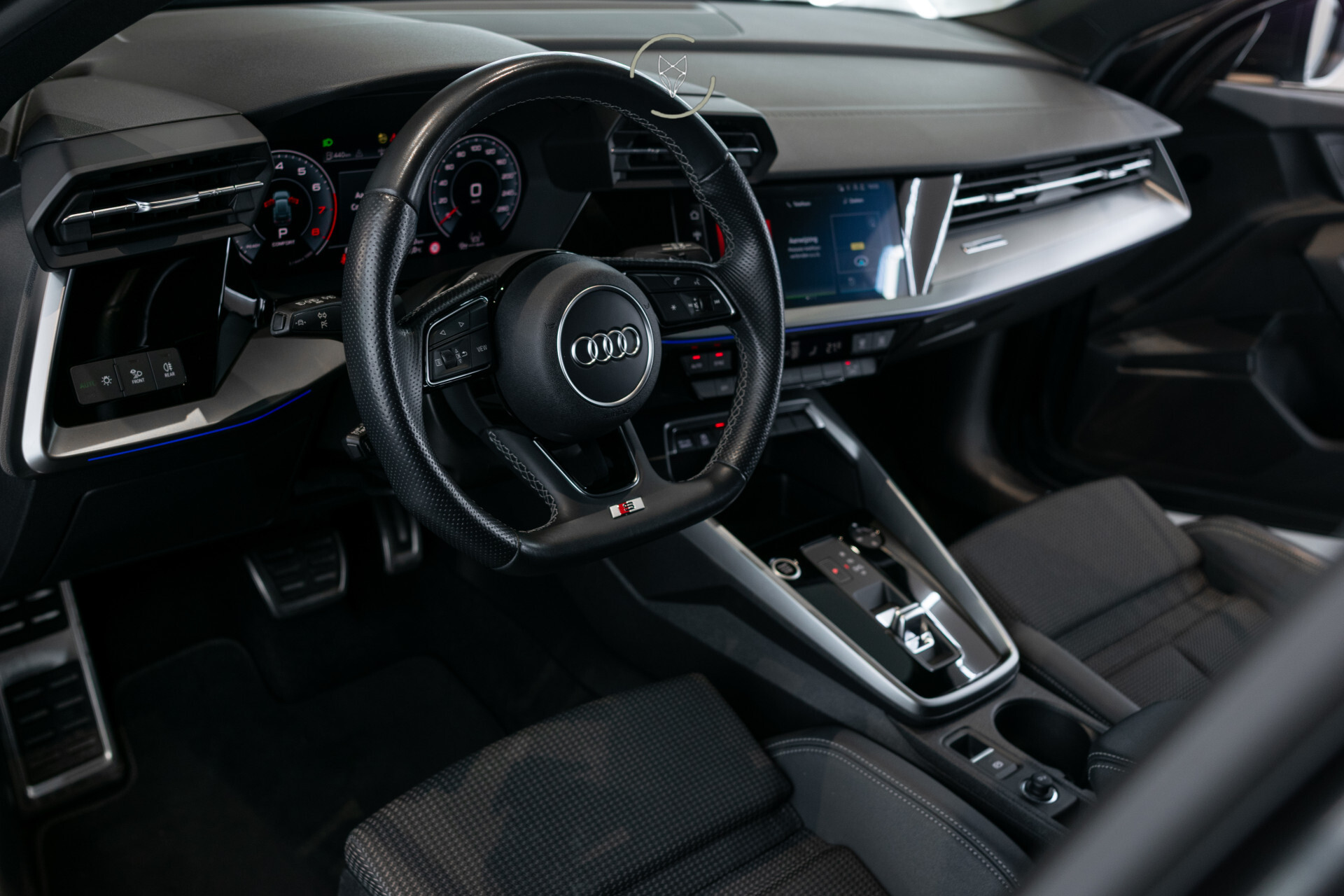 Audi A3 Sportback 30 TFSI S-Line Edition Blackline|Virtual|MMI Plus|Sound|LED|Sportstoelen|18"|Ambient|New service/apk Foto 16