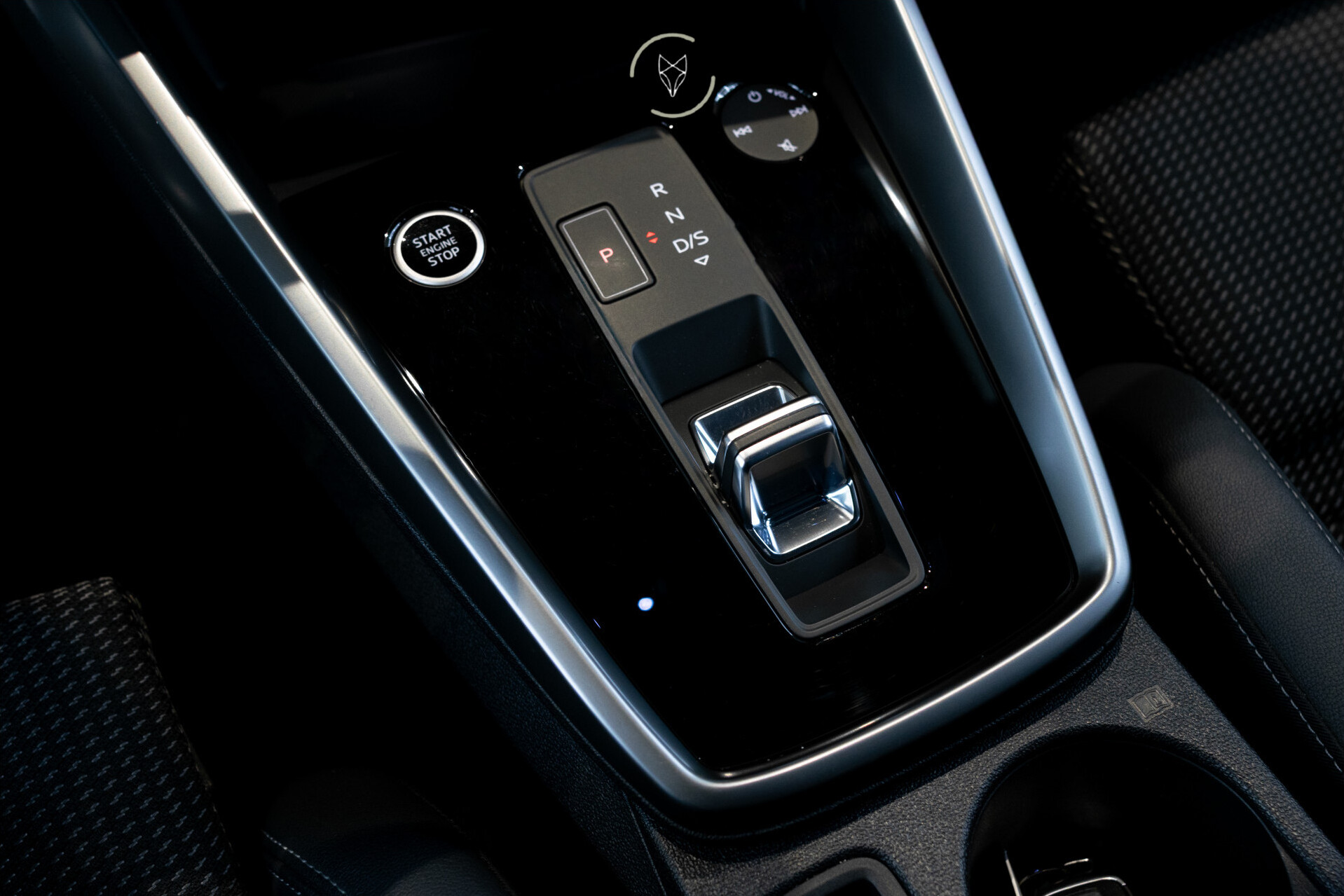 Audi A3 Sportback 30 TFSI S-Line Edition Blackline|Virtual|MMI Plus|Sound|LED|Sportstoelen|18"|Ambient|New service/apk Foto 31