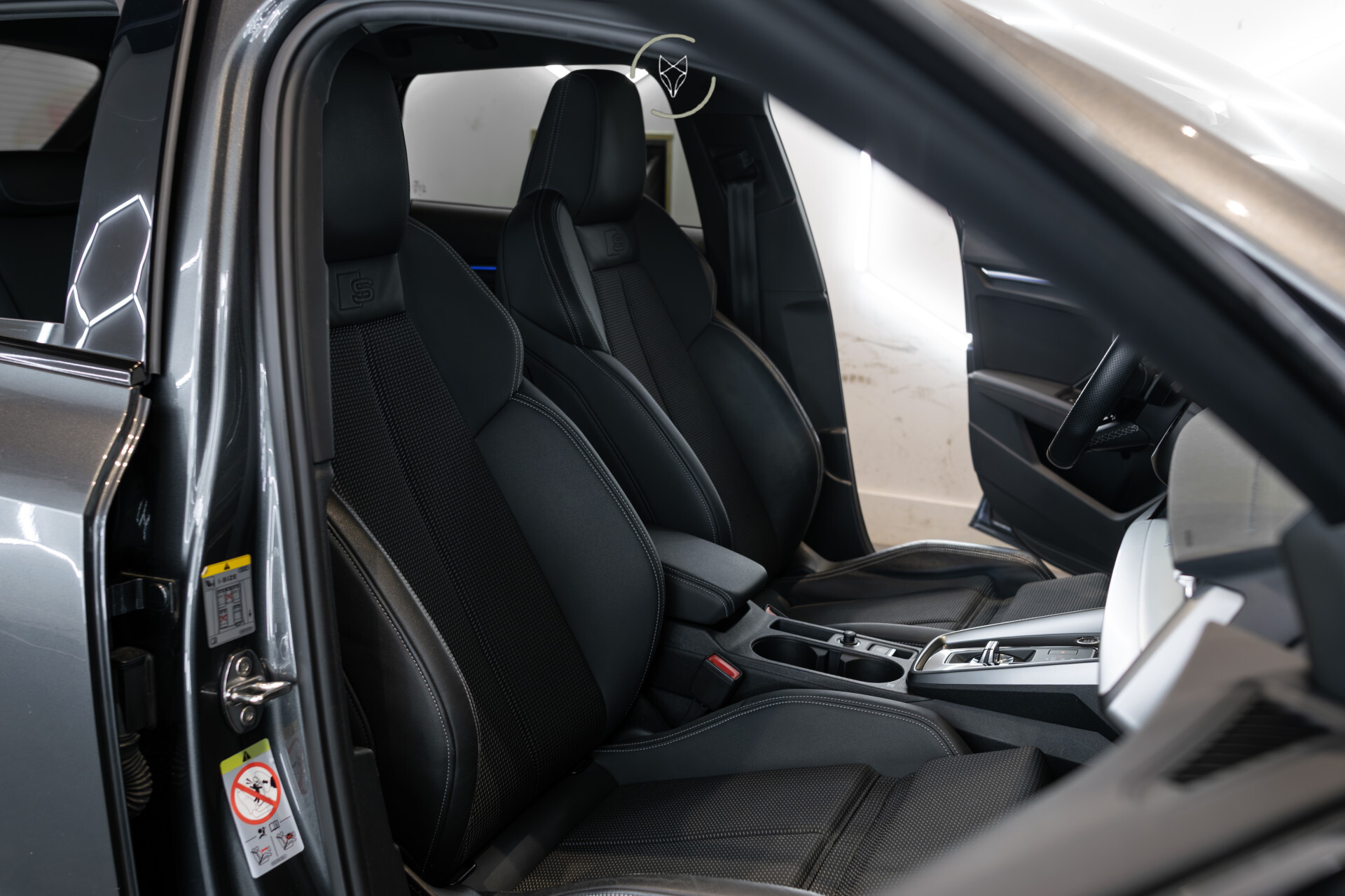 Audi A3 Sportback 30 TFSI S-Line Edition Blackline|Virtual|MMI Plus|Sound|LED|Sportstoelen|18"|Ambient|New service/apk Foto 6