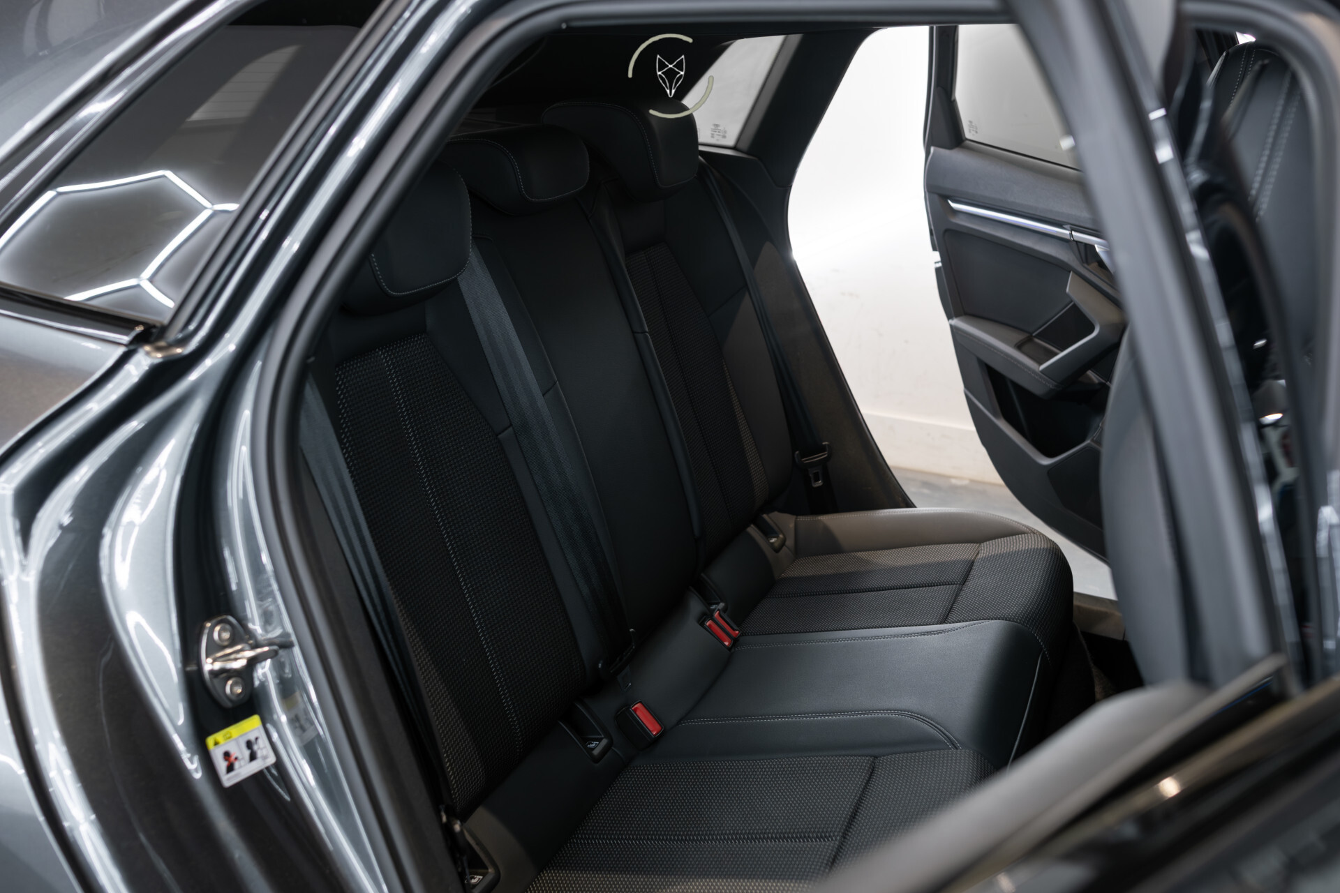 Audi A3 Sportback 30 TFSI S-Line Edition Blackline|Virtual|MMI Plus|Sound|LED|Sportstoelen|18"|Ambient|New service/apk Foto 7