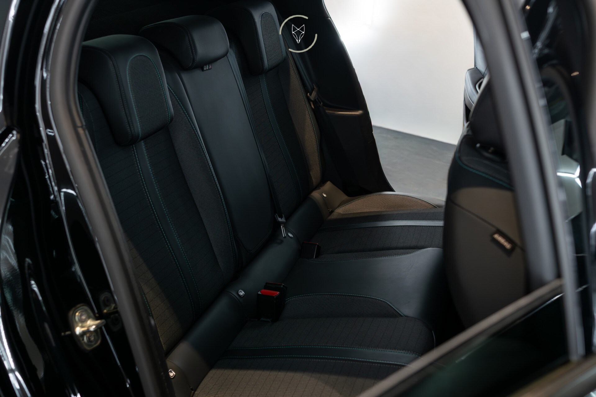 Peugeot e-208 EV Allure 50 kWh Camera|ECC|1ste eigenaar|BTW|New service Foto 7