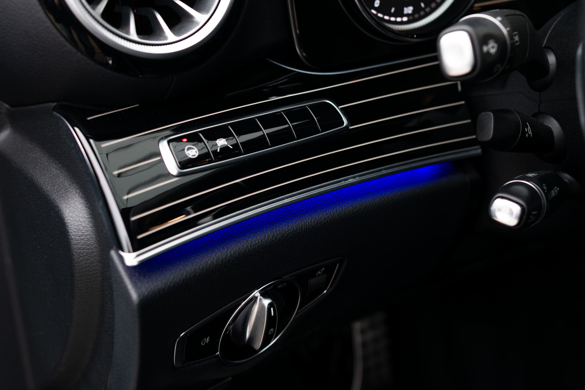 Mercedes-Benz E-Klasse Coupé 300 AMG Night | Pano | Keylessf | Distronic | Burmester | Mem | Flowing Lines Foto 13