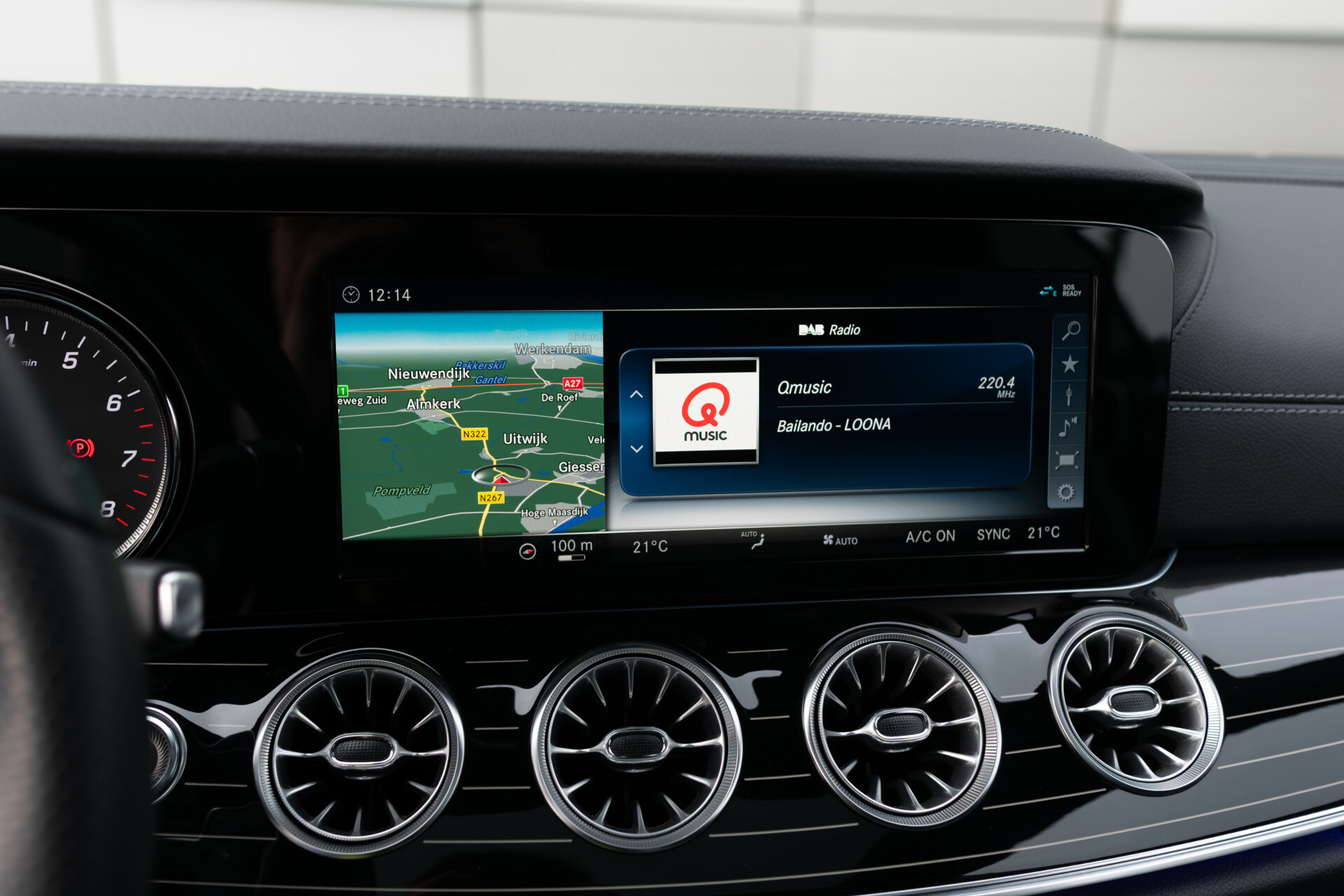 Mercedes-Benz E-Klasse Coupé 300 AMG Night | Pano | Keylessf | Distronic | Burmester | Mem | Flowing Lines Foto 17