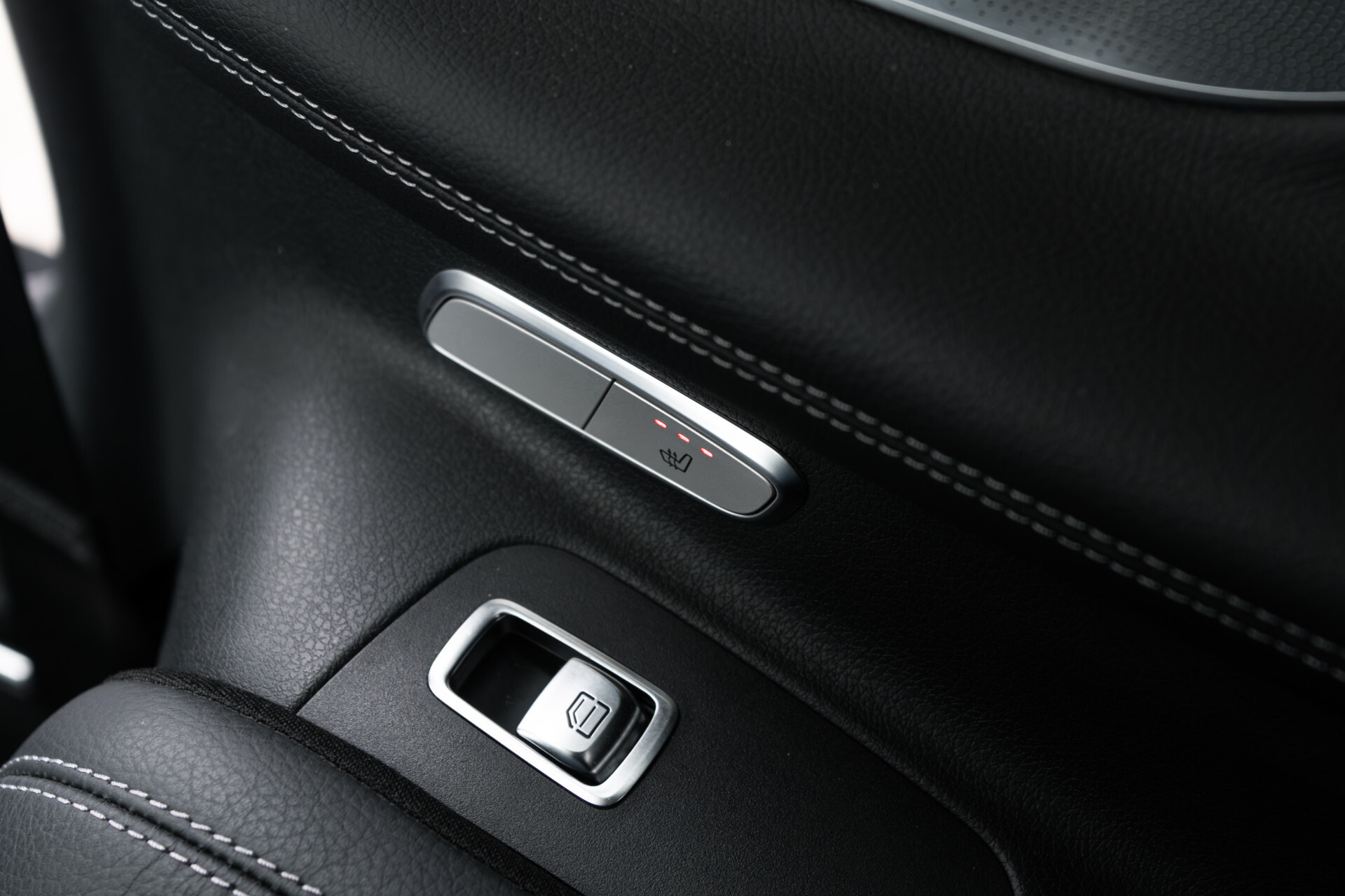 Mercedes-Benz E-Klasse Coupé 300 AMG Night | Pano | Keylessf | Distronic | Burmester | Mem | Flowing Lines Foto 20