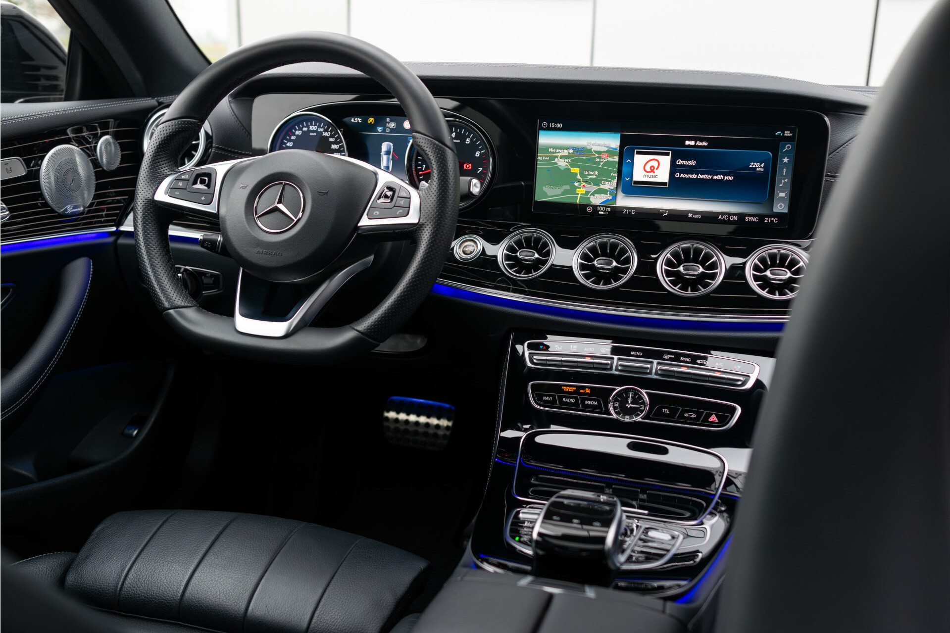 Mercedes-Benz E-Klasse Coupé 300 AMG Night | Pano | Keylessf | Distronic | Burmester | Mem | Flowing Lines Foto 22