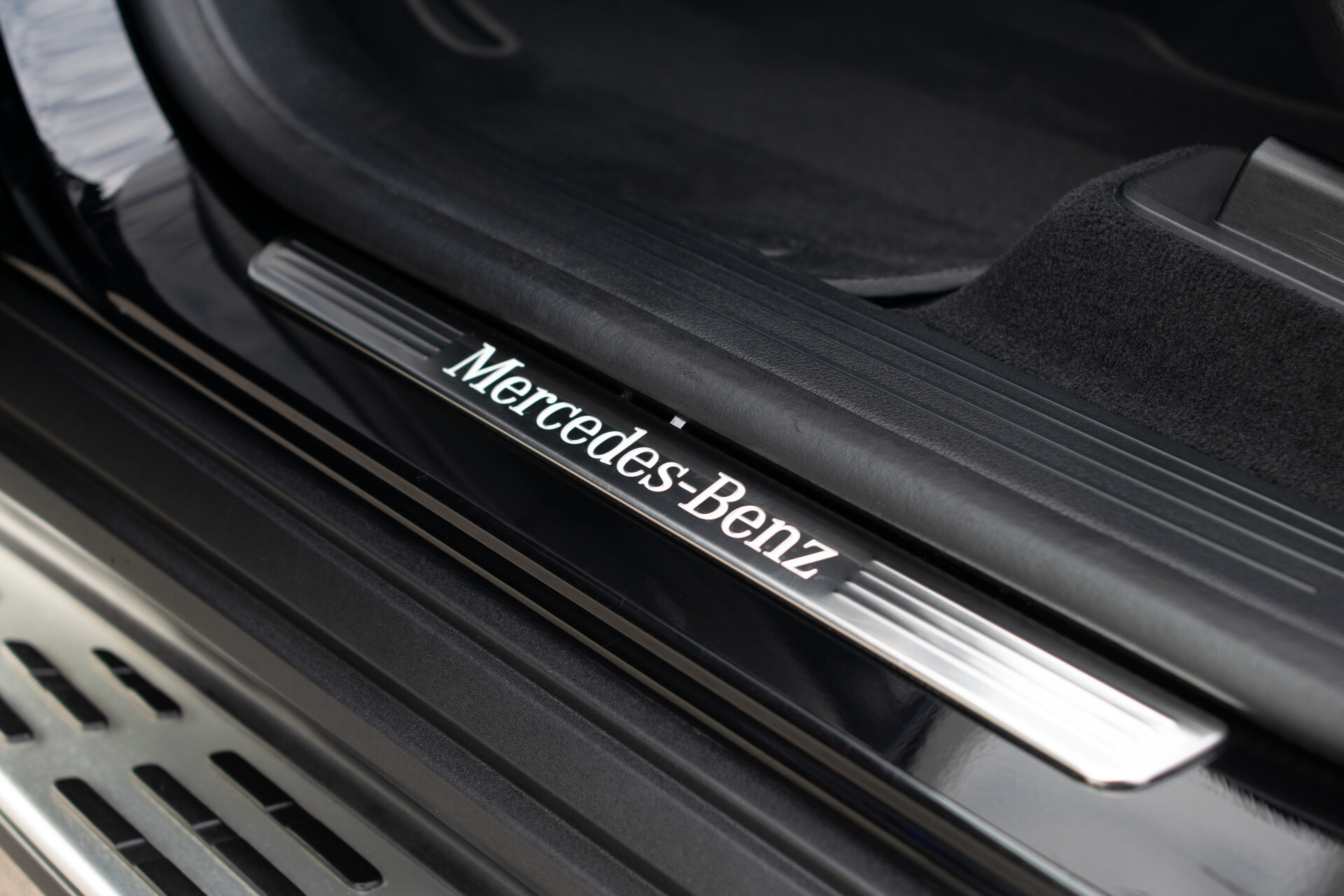 Mercedes-Benz GLE Coupé 450 d 4MATIC AMG Line Premium Plus Night | Luchtvering | ACC | HUD | Burmester | Keyless | Fabrieksgarantie Foto 10