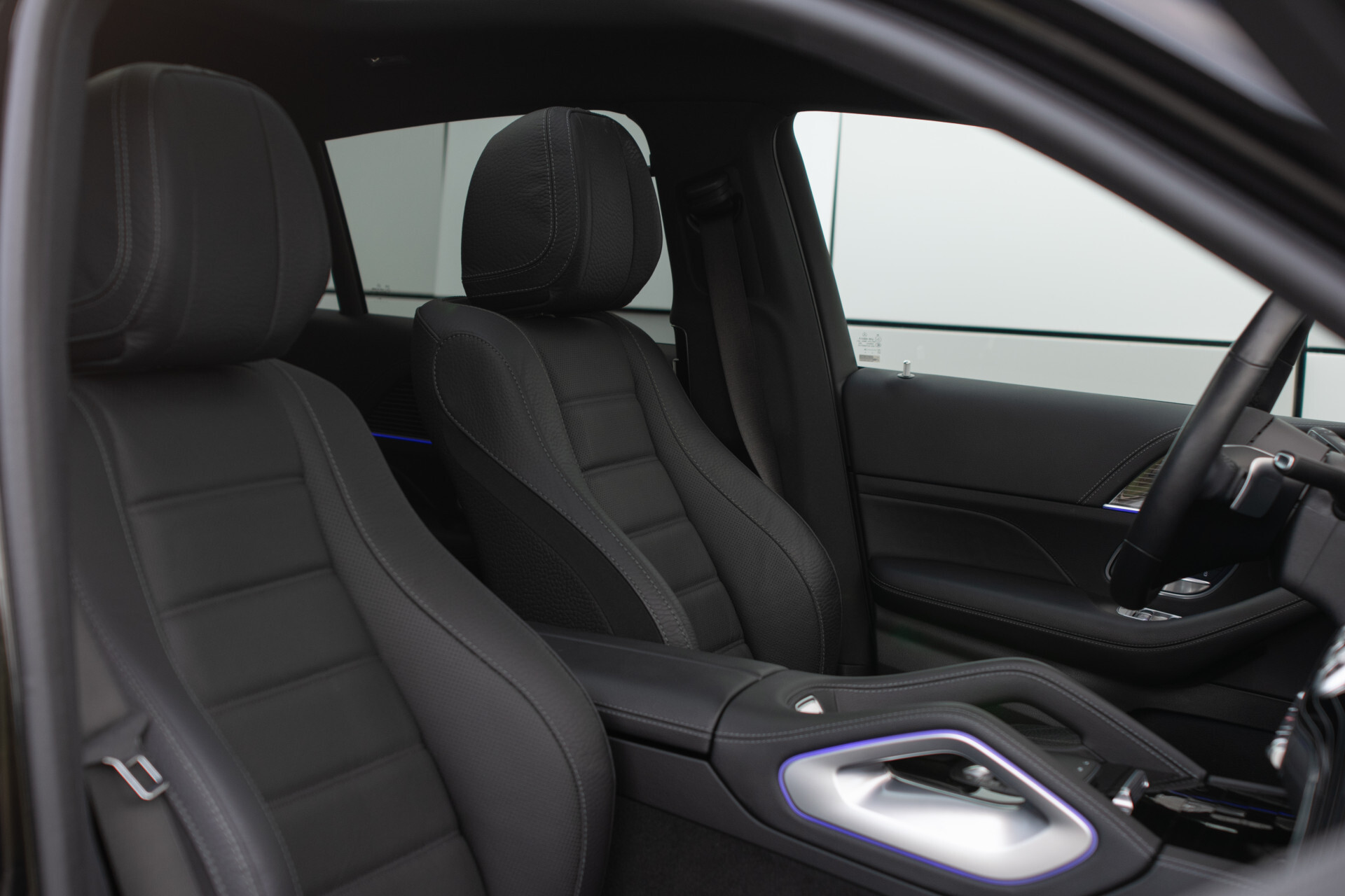 Mercedes-Benz GLE Coupé 450 d 4MATIC AMG Line Premium Plus Night | Luchtvering | ACC | HUD | Burmester | Keyless | Fabrieksgarantie Foto 12