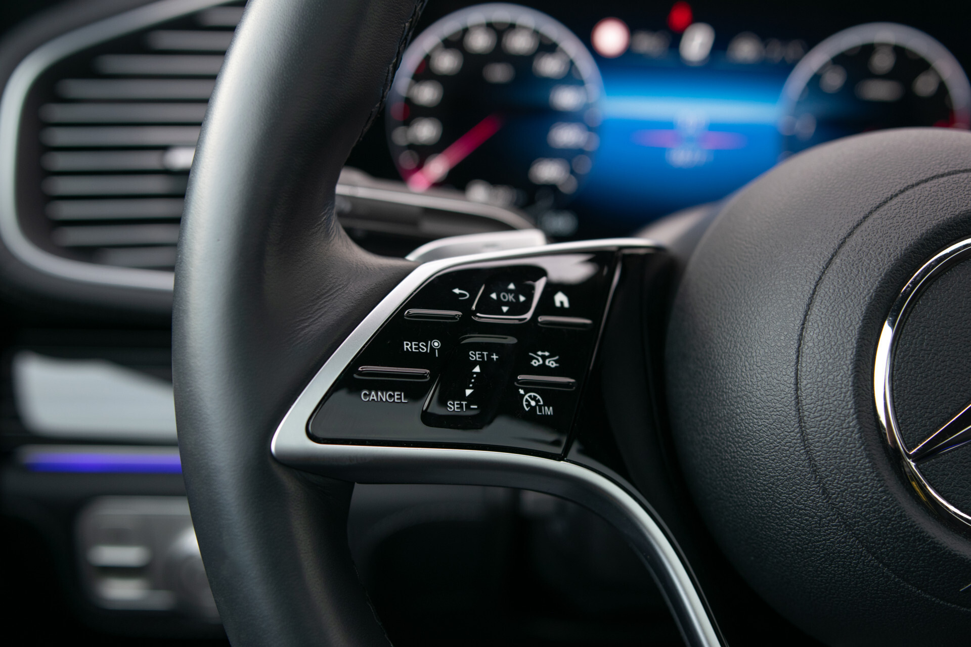 Mercedes-Benz GLE Coupé 450 d 4MATIC AMG Line Premium Plus Night | Luchtvering | ACC | HUD | Burmester | Keyless | Fabrieksgarantie Foto 24