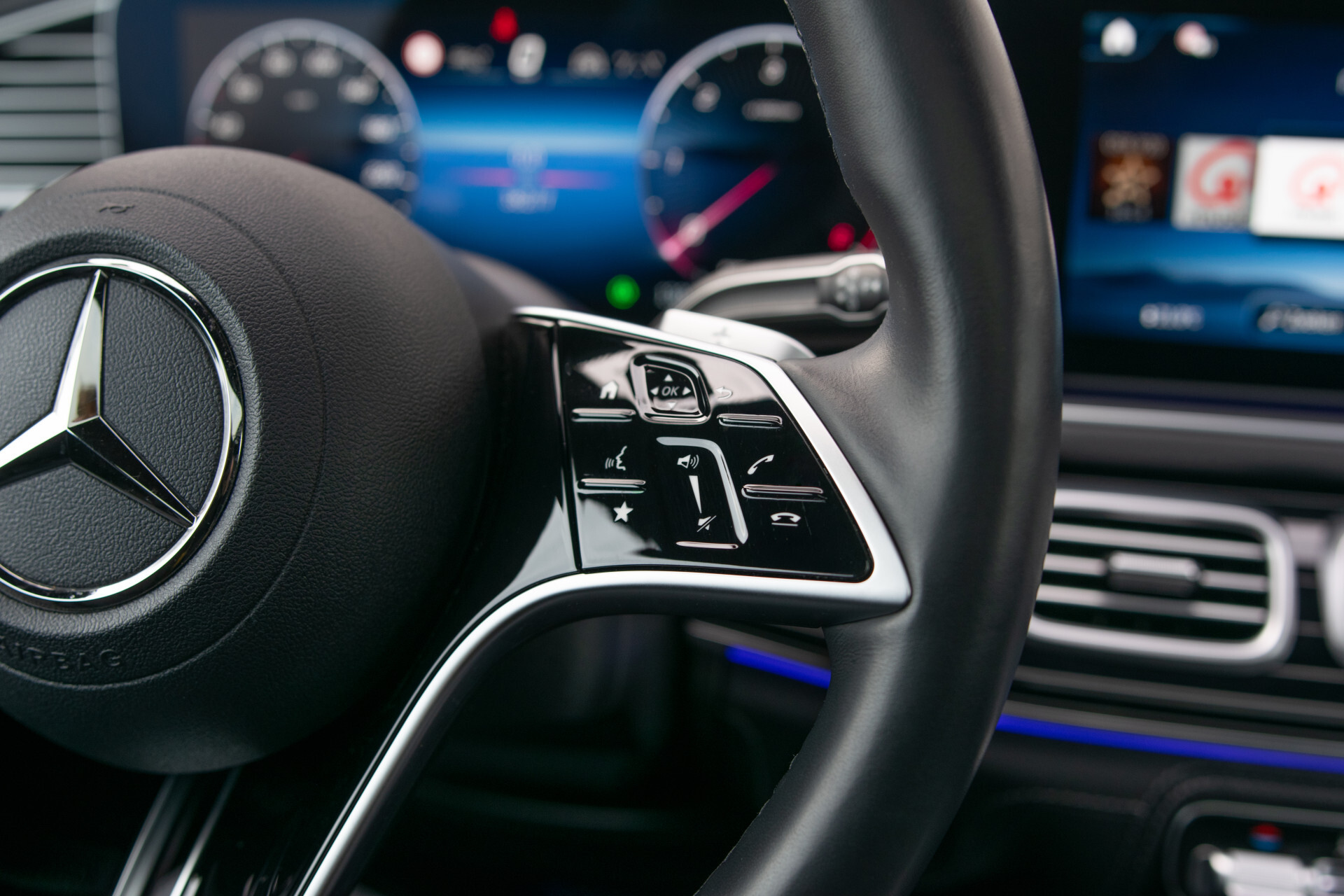 Mercedes-Benz GLE Coupé 450 d 4MATIC AMG Line Premium Plus Night | Luchtvering | ACC | HUD | Burmester | Keyless | Fabrieksgarantie Foto 26