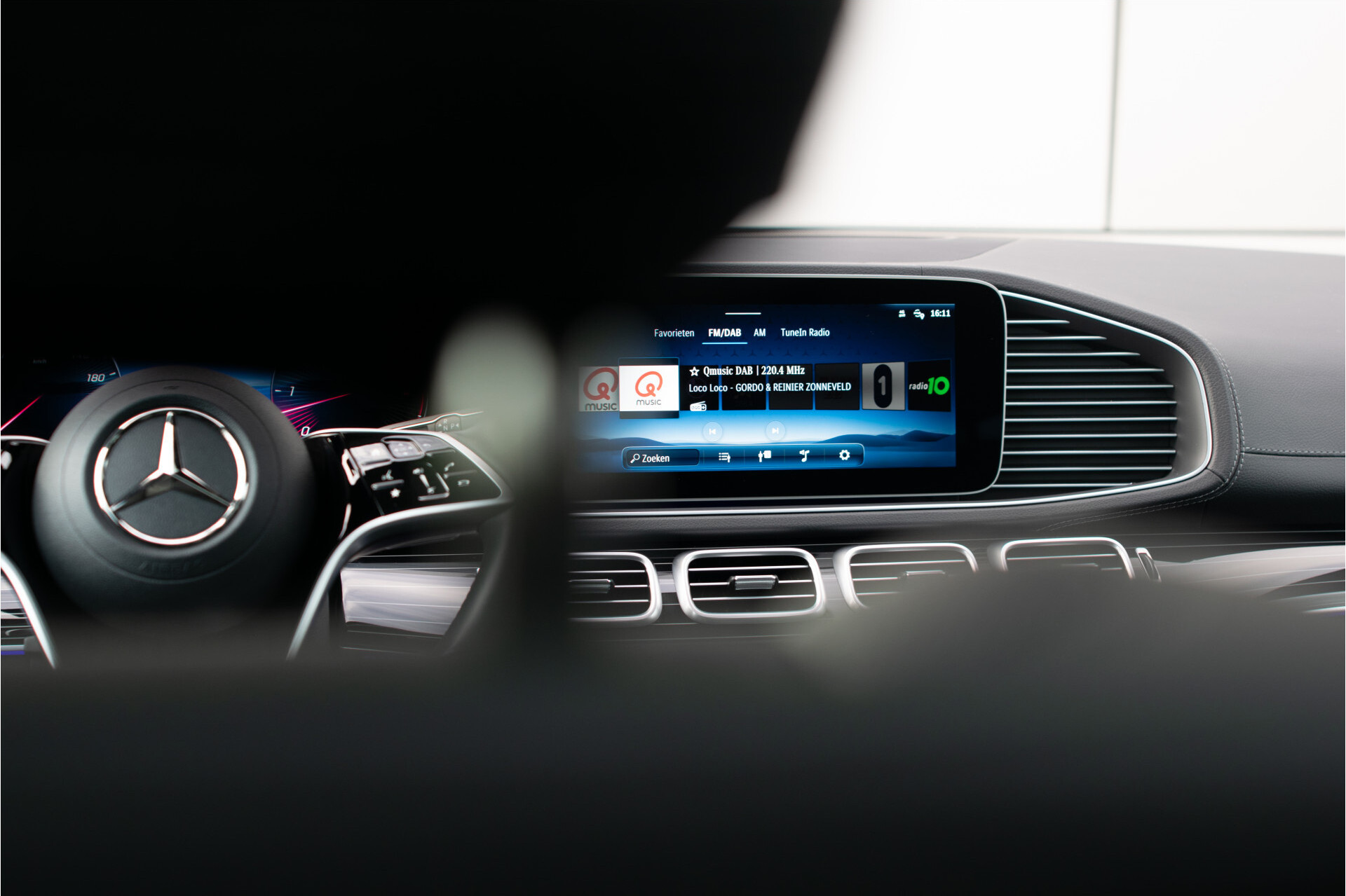 Mercedes-Benz GLE Coupé 450 d 4MATIC AMG Line Premium Plus Night | Luchtvering | ACC | HUD | Burmester | Keyless | Fabrieksgarantie Foto 28