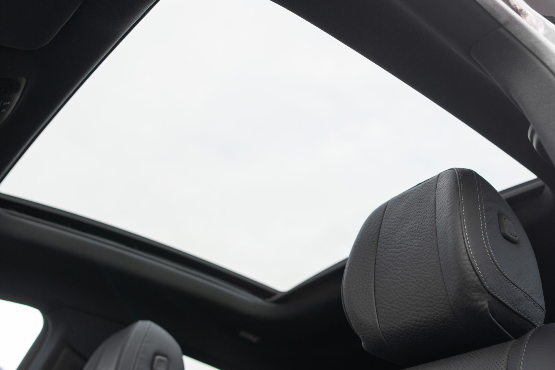 Mercedes-Benz GLE Coupé 450 d 4MATIC AMG Line Premium Plus Night | Luchtvering | ACC | HUD | Burmester | Keyless | Fabrieksgarantie Foto 32