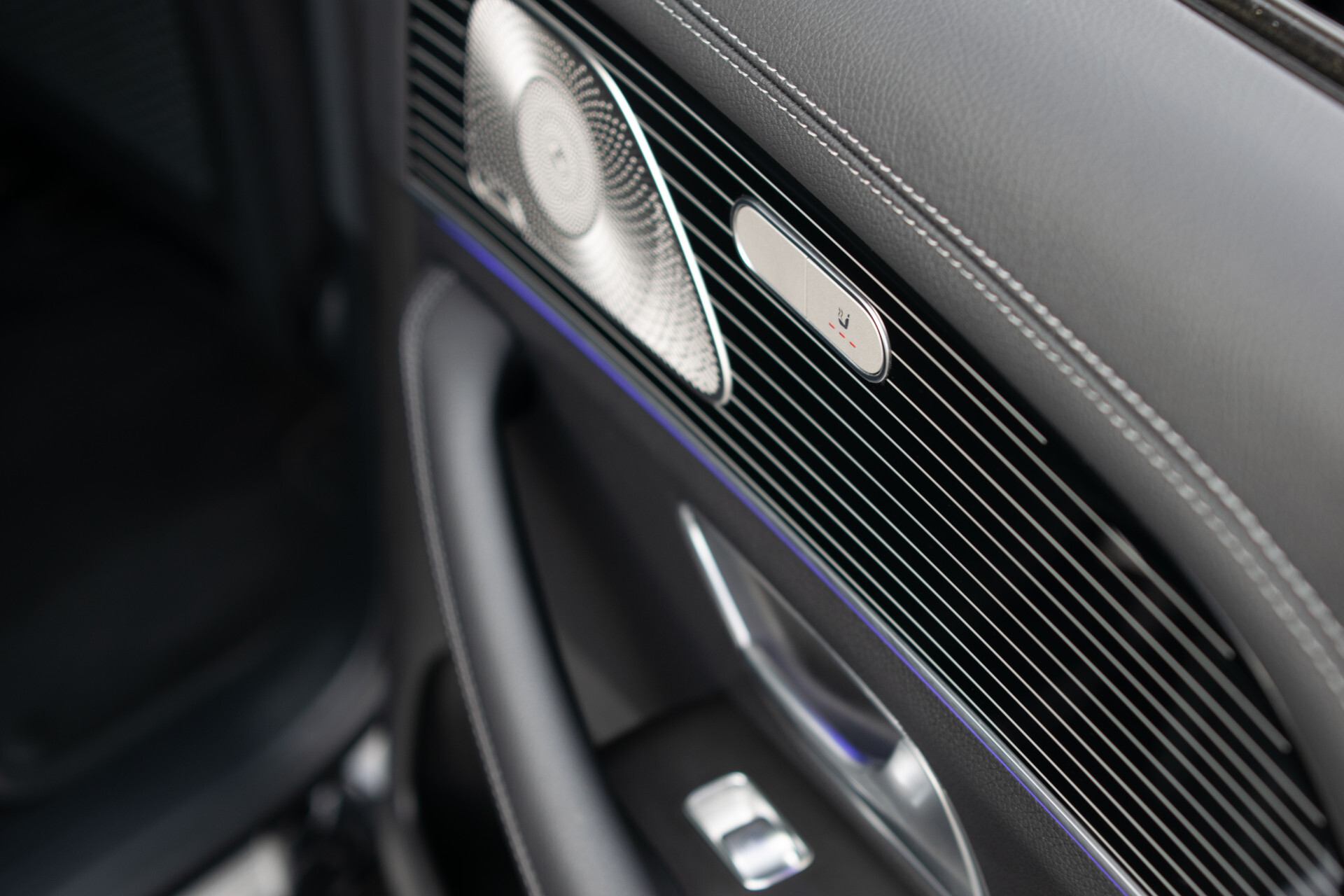 Mercedes-Benz GLE Coupé 450 d 4MATIC AMG Line Premium Plus Night | Luchtvering | ACC | HUD | Burmester | Keyless | Fabrieksgarantie Foto 42