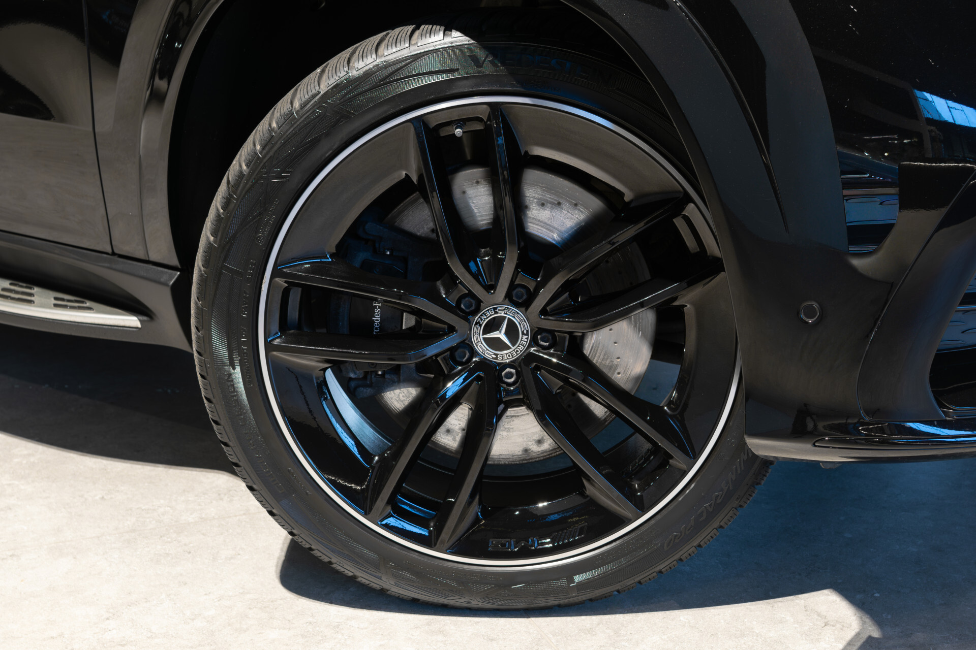 Mercedes-Benz GLE Coupé 450 d 4MATIC AMG Line Premium Plus Night | Luchtvering | ACC | HUD | Burmester | Keyless | Fabrieksgarantie Foto 56