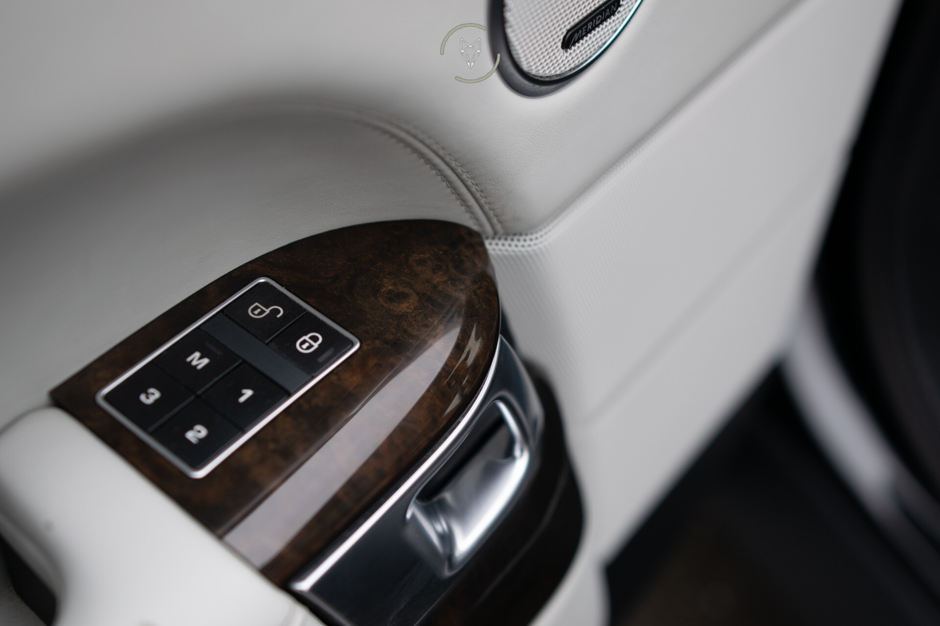 Land Rover Range Rover 4.4 SDV8 Autobiography Meridian | 360 | ACC | Keyless | Massage | 21'' | Trekhaak | Dealer onderhouden Foto 10