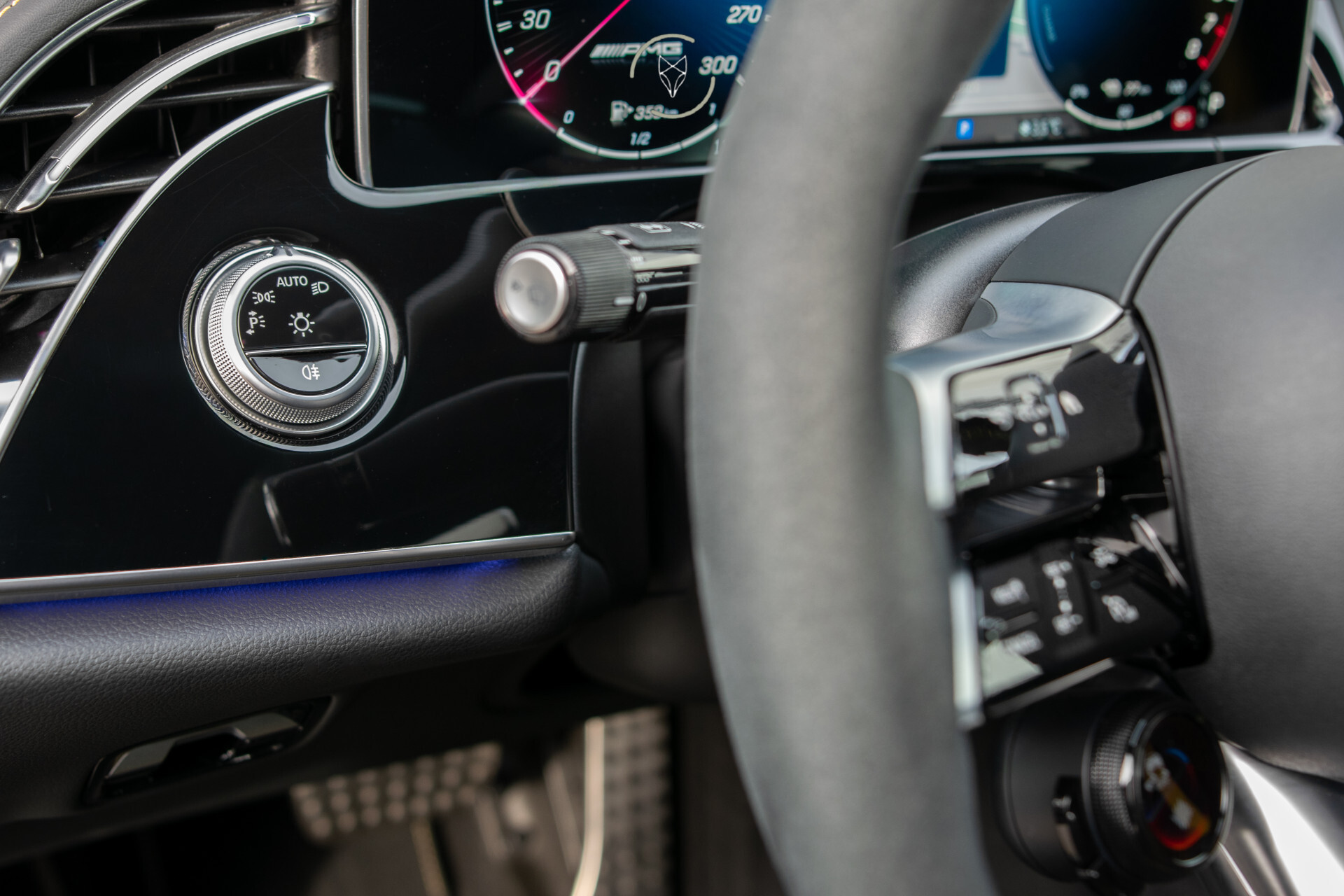 Mercedes-Benz E-Klasse AMG 53 4MATIC+ Edition 1 Alpingrau | Night | Carbon | Real Performance Sound | 360°Camera | Burmester 4D | MBUX Superscreen Foto 16