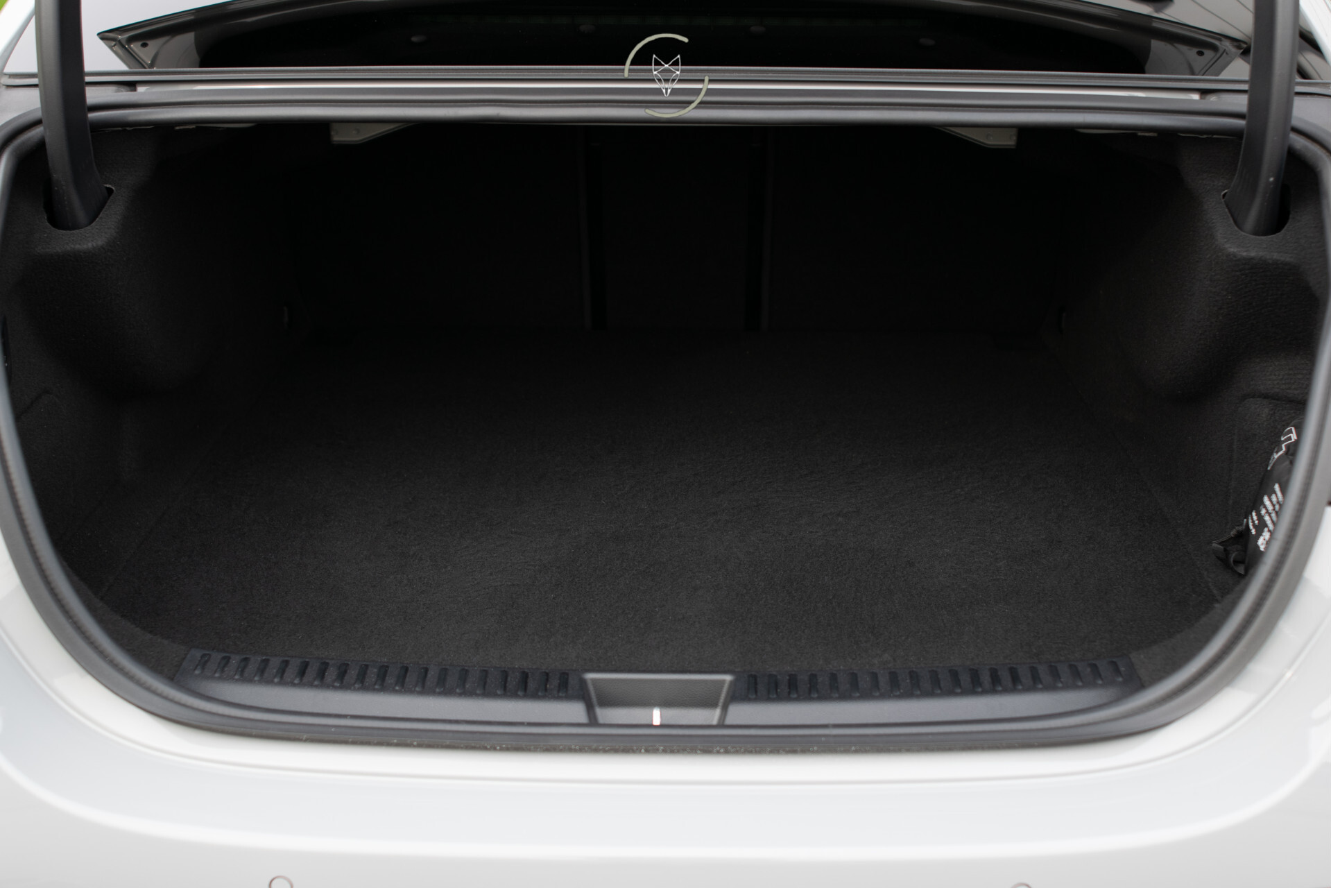 Mercedes-Benz E-Klasse AMG 53 4MATIC+ Edition 1 Alpingrau | Night | Carbon | Real Performance Sound | 360°Camera | Burmester 4D | MBUX Superscreen Foto 31