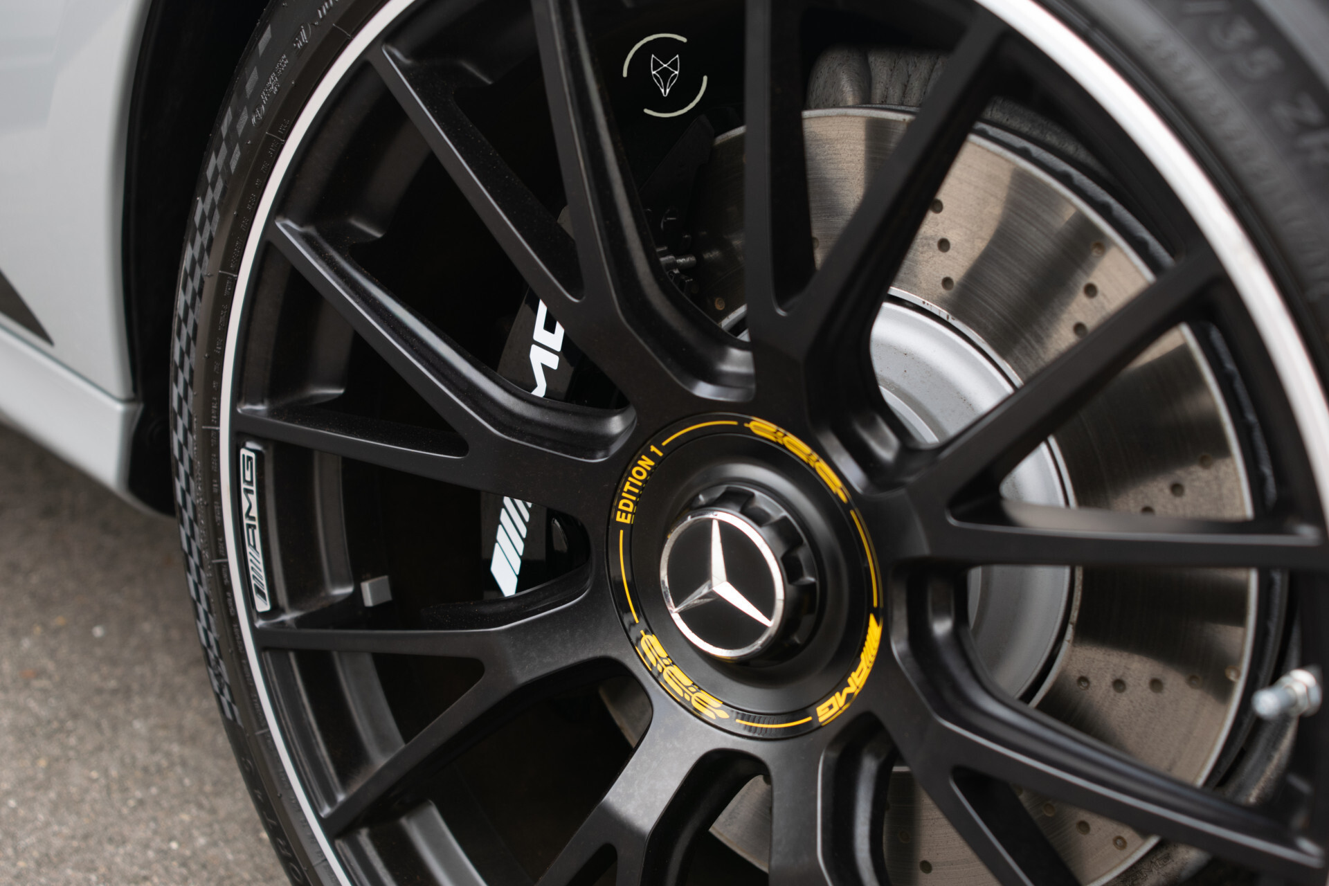 Mercedes-Benz E-Klasse AMG 53 4MATIC+ Edition 1 Alpingrau | Night | Carbon | Real Performance Sound | 360°Camera | Burmester 4D | MBUX Superscreen Foto 34