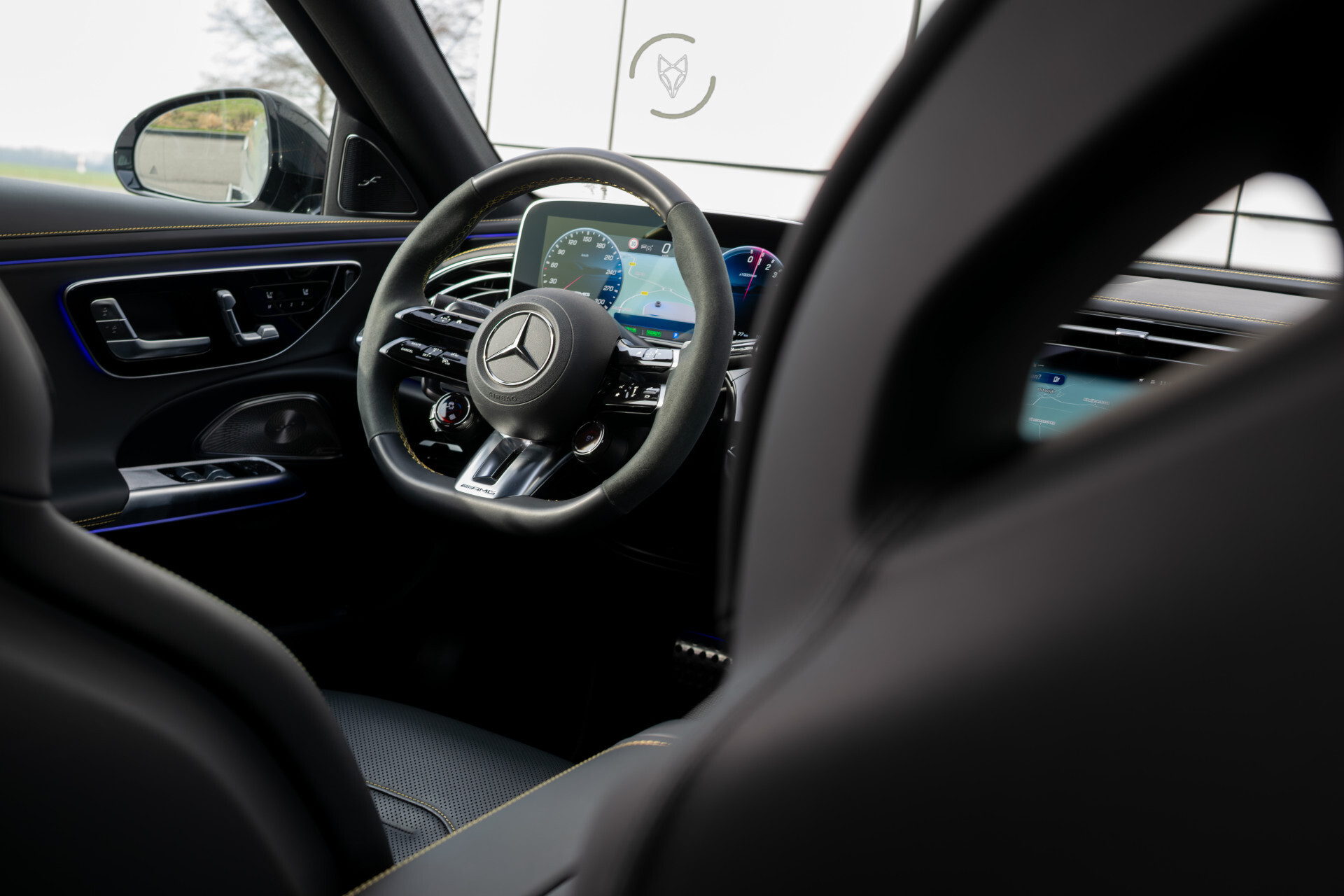 Mercedes-Benz E-Klasse AMG 53 4MATIC+ Edition 1 Alpingrau | Night | Carbon | Real Performance Sound | 360°Camera | Burmester 4D | MBUX Superscreen Foto 46