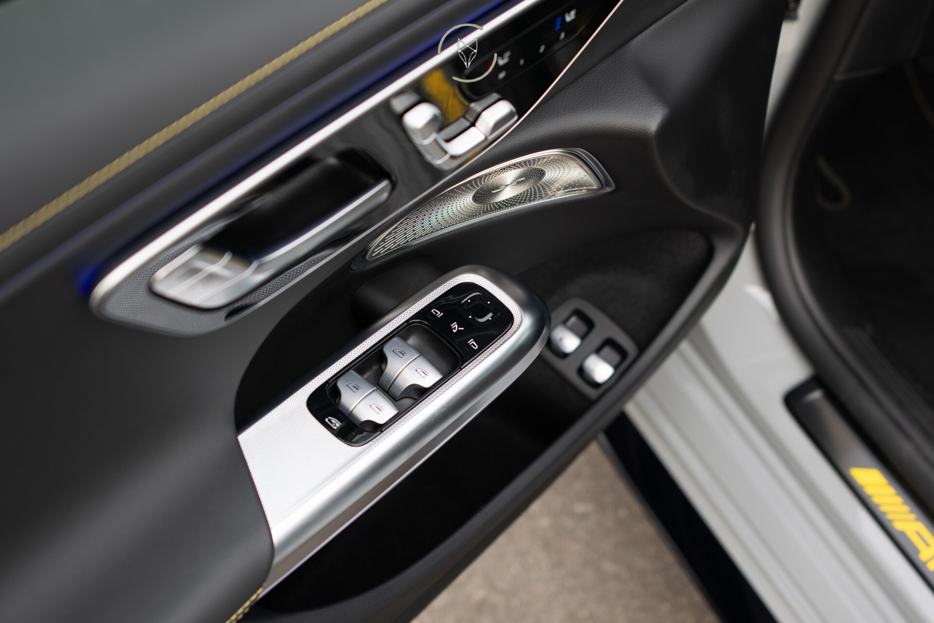 Mercedes-Benz E-Klasse AMG 53 4MATIC+ Edition 1 Alpingrau | Night | Carbon | Real Performance Sound | 360°Camera | Burmester 4D | MBUX Superscreen Foto 9