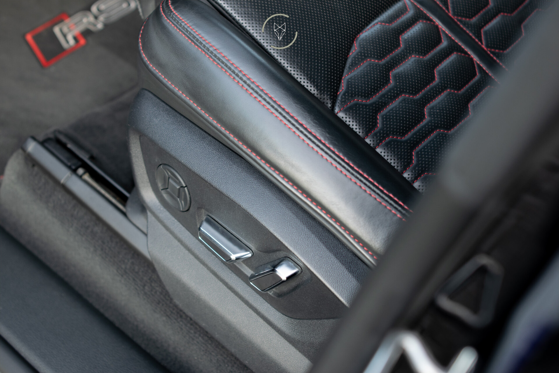 Audi Q8 4.0 TFSI RS Q8 quattro 23'' Vossen | Keramisch | Carbon | Arrow | Softclose | B&O 3D Sound | RS Dynamic | Luchtvering | ACC | HUD | Foto 21