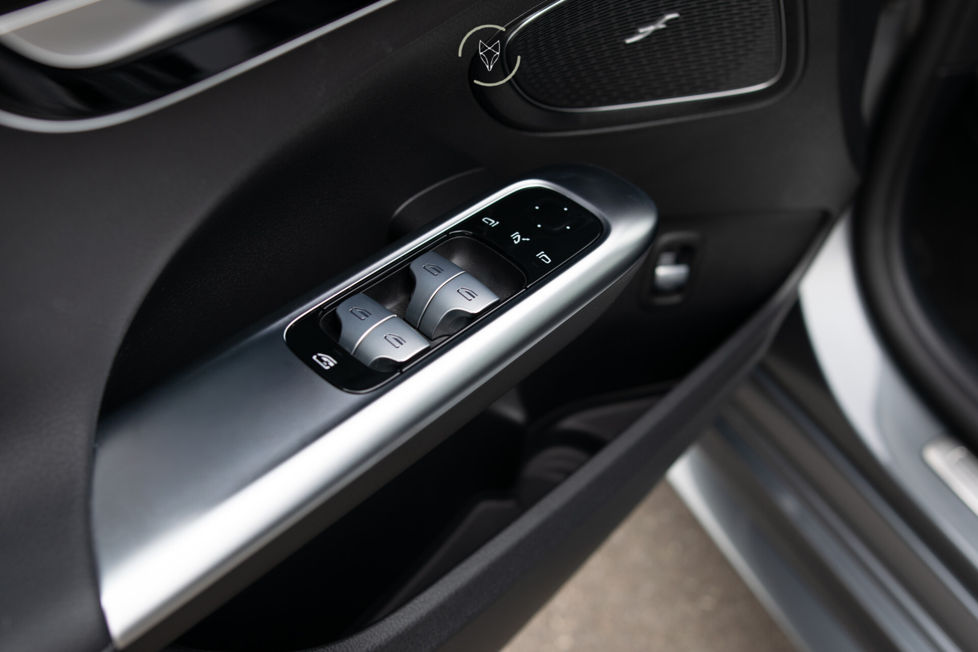 Mercedes-Benz C-Klasse Estate 300 AMG Night Massage | ACC | Keyless | Pano | 360 | Soundsysteem | LED | 19" | New Service Foto 11